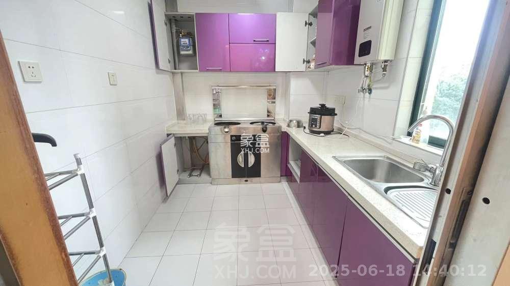 经世皇城 3室2厅2卫 1500.0元/月 经世皇城 3室2厅2卫 1500.0元/月室内图