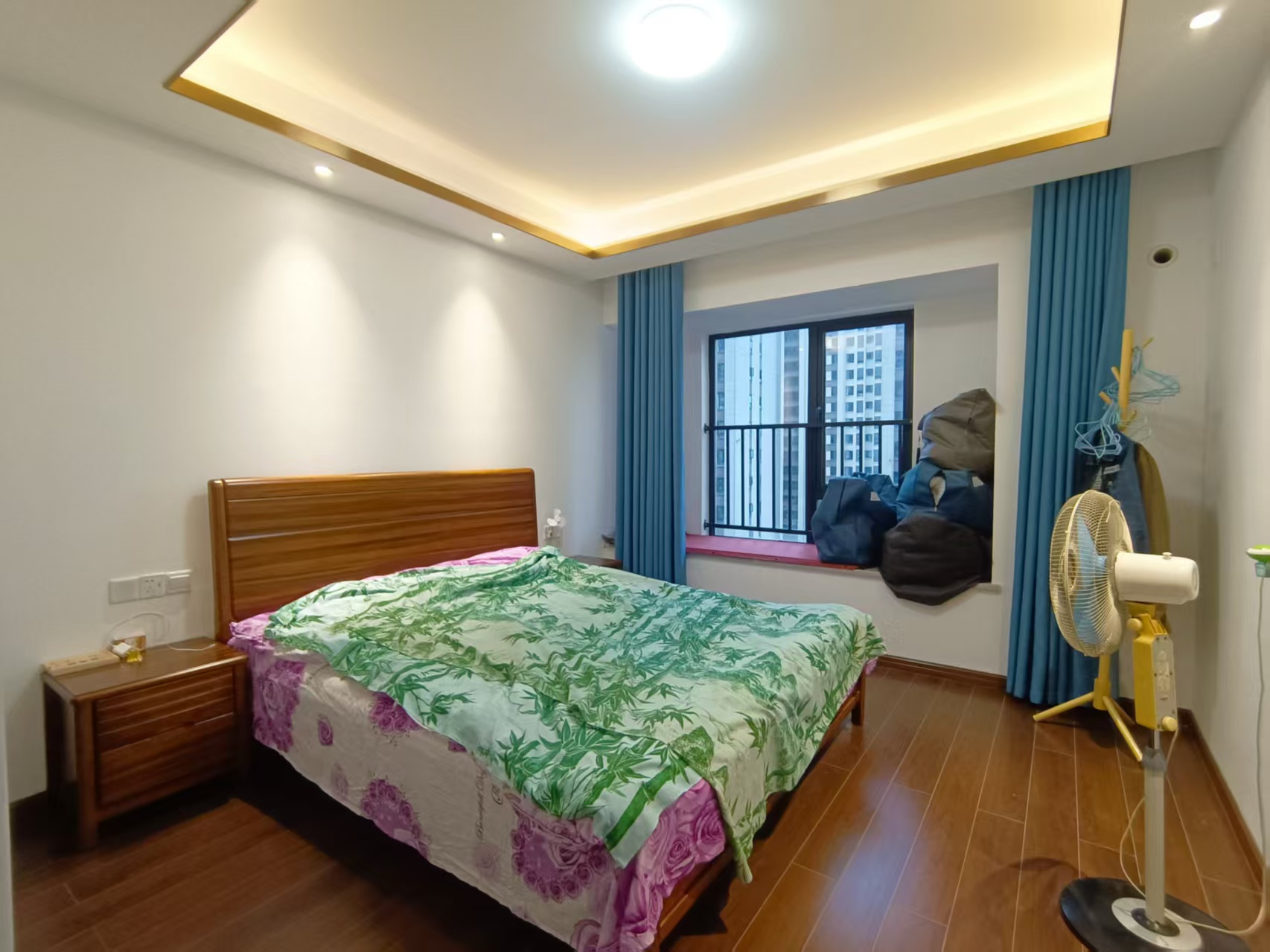 荣盛碧桂园铂悦府  3室2厅2卫    2500.0元/月 荣盛碧桂园铂悦府  3室2厅2卫    2500.0元/月室内图