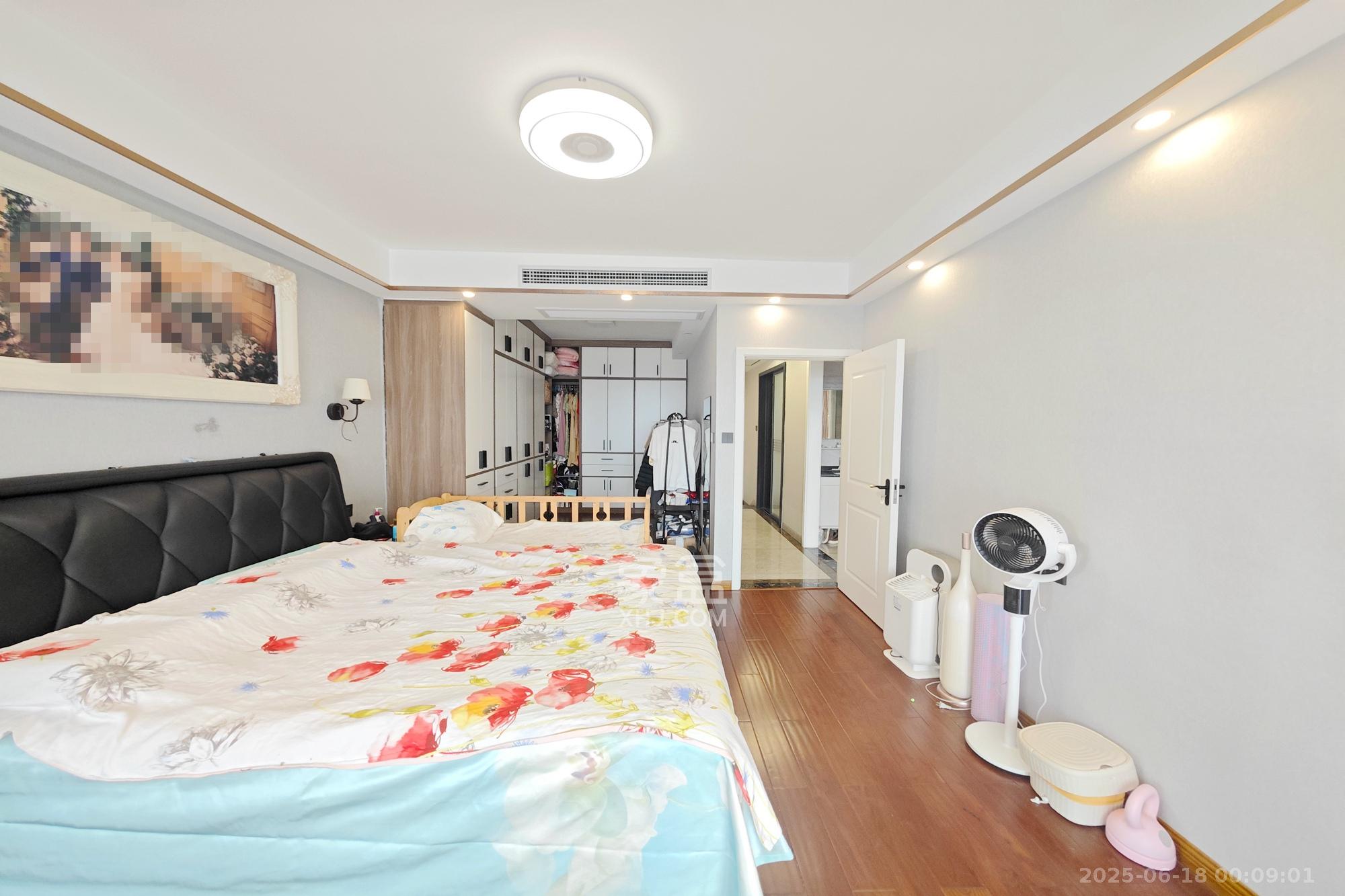 建发中央悦府 4室2厅2卫 208.0万 建发中央悦府 4室2厅2卫 208.0万卧室