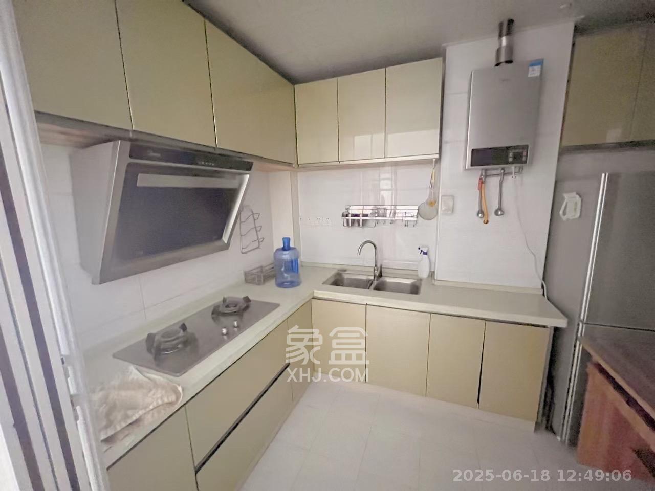 中国铁建梅溪青秀一期  2室1厅1卫   2100.00元/月室内图
