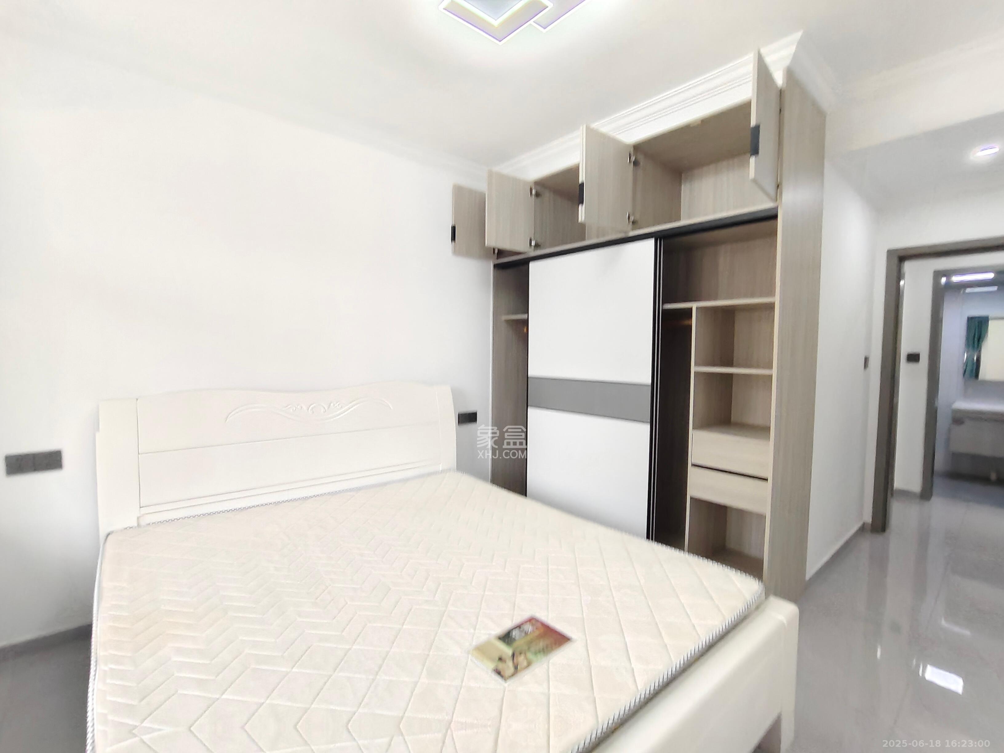 真人桥家园二期 2室2厅1卫 1800.0元/月 真人桥家园二期 2室2厅1卫 1800.0元/月室内图