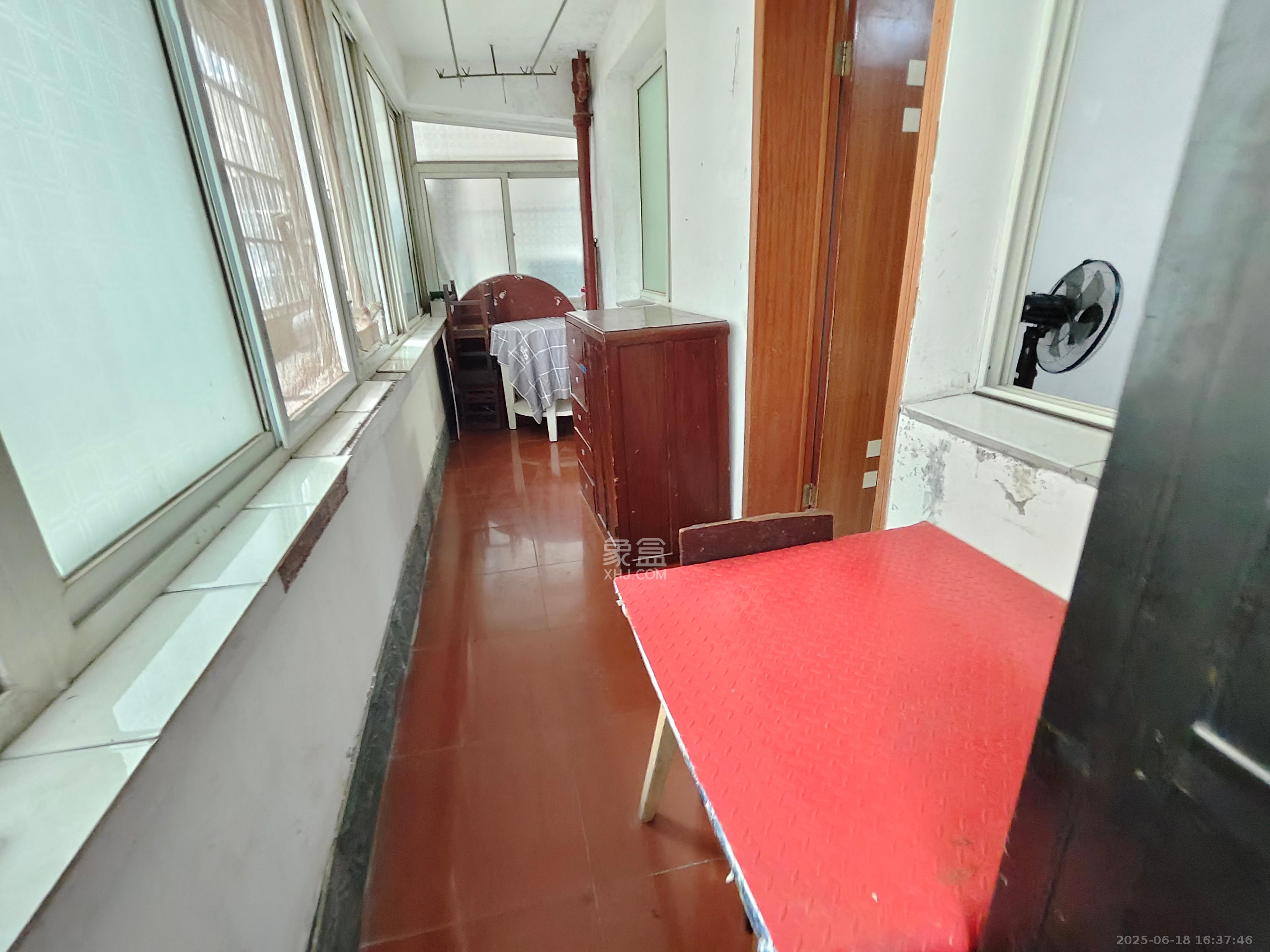 安居楼  3室1厅1卫    1600.0元/月室内图