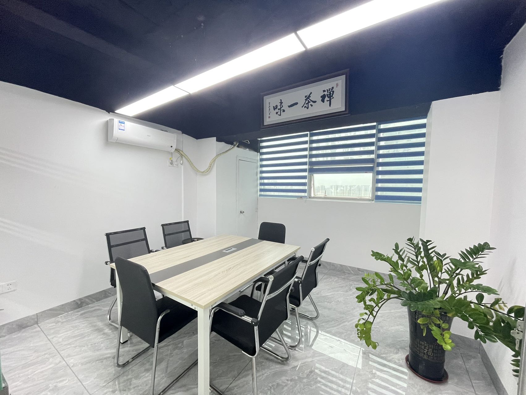 海涯大厦 4室2厅2卫 8000.0元/月 海涯大厦 4室2厅2卫 8000.0元/月室内图