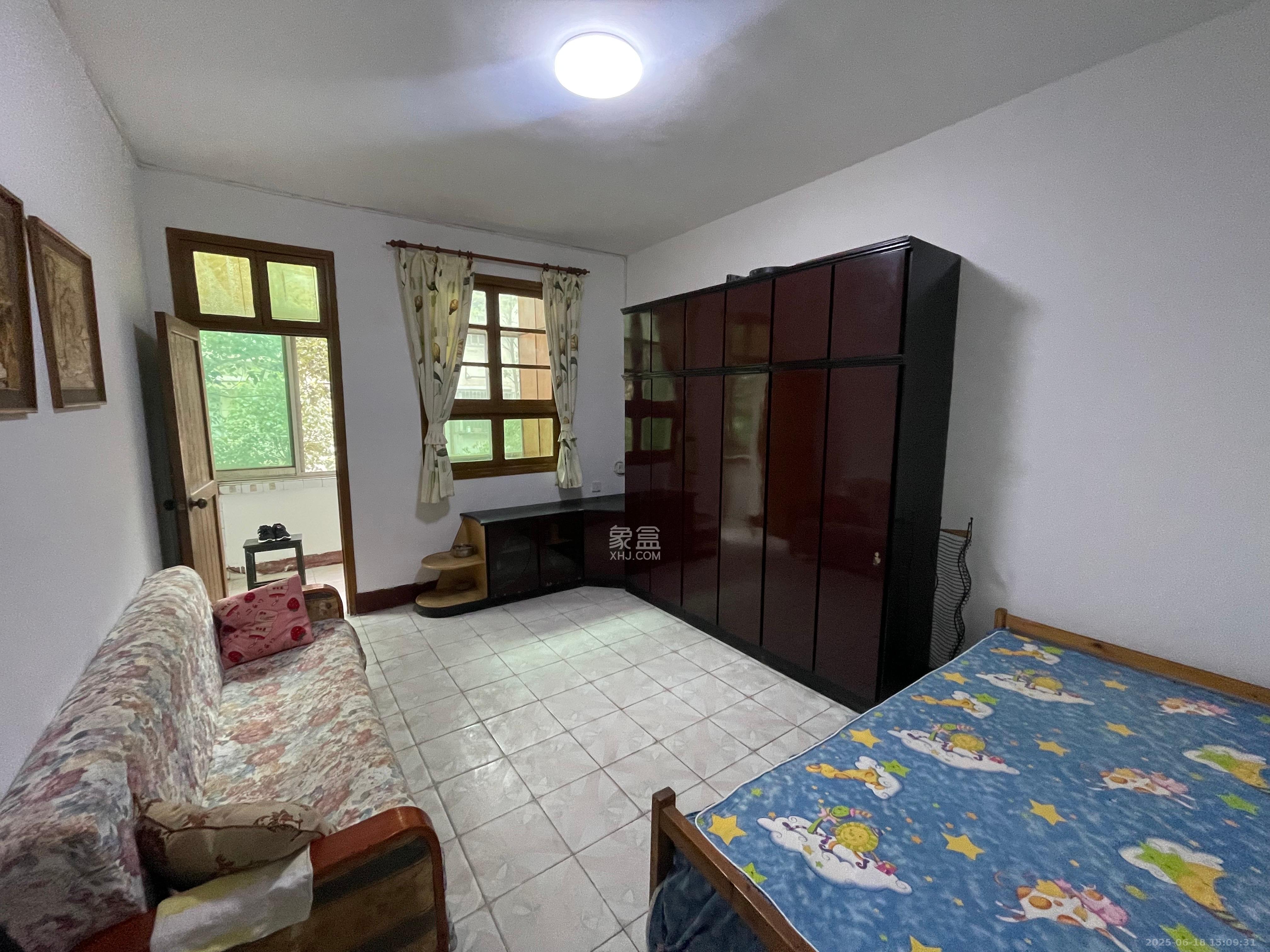 茶园坡金属制品厂宿舍(金制小区) 3室1厅1卫 1200.0元/月 茶园坡金属制品厂宿舍(金制小区) 3室1厅1卫 1200.0元/月室内图