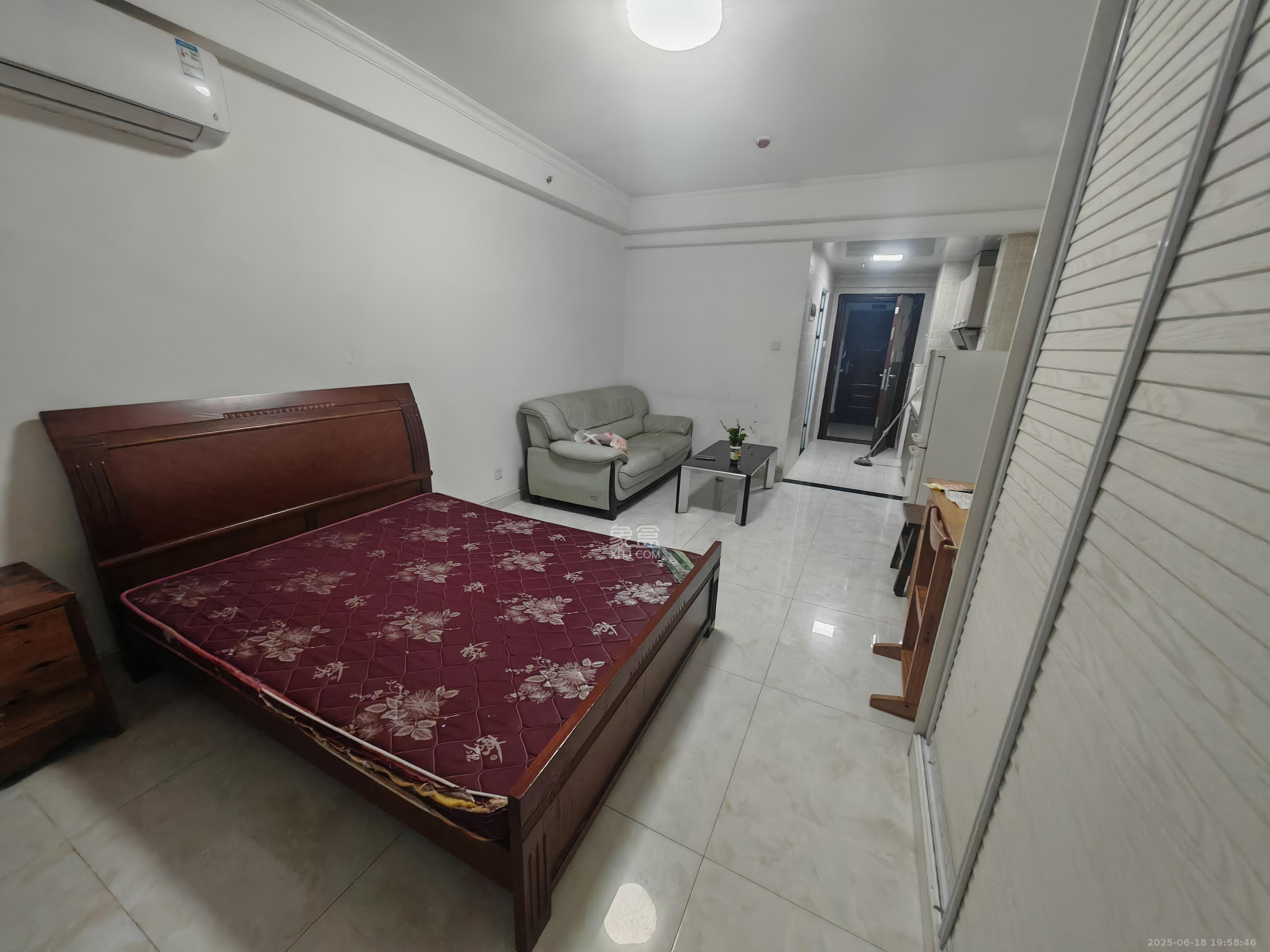 钰龙天下二期(钰龙佳园) 1室1厅1卫 1200.0元/月 钰龙天下二期(钰龙佳园) 1室1厅1卫 1200.0元/月室内图