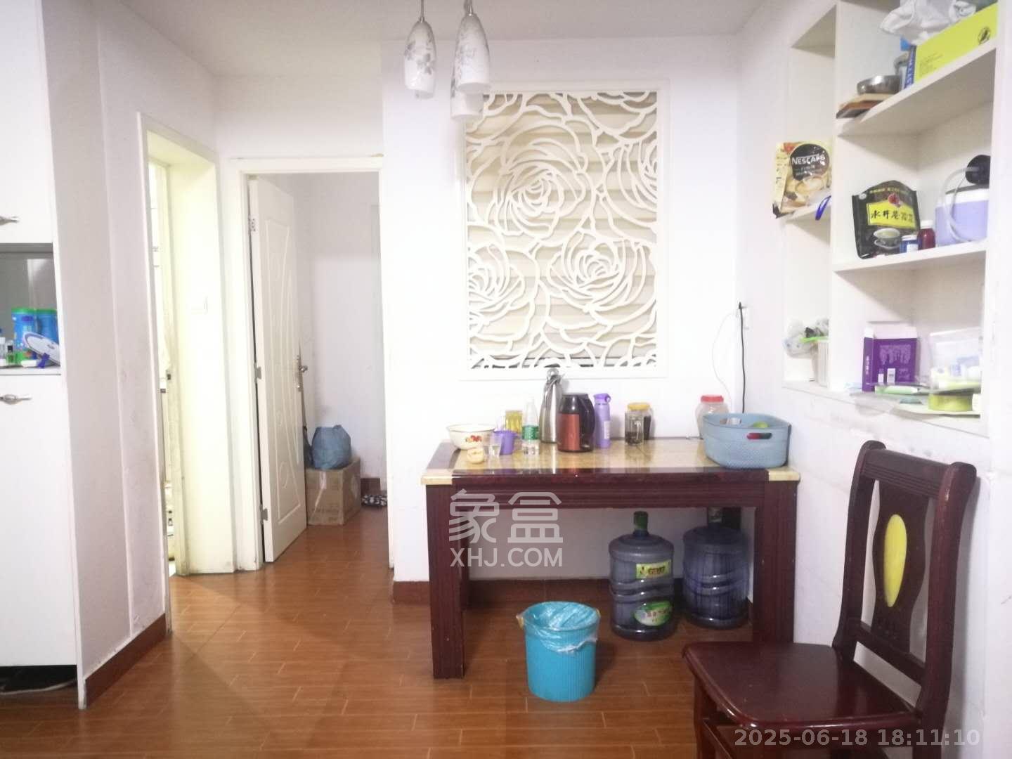 山水湾  2室2厅1卫   1700.00元/月室内图