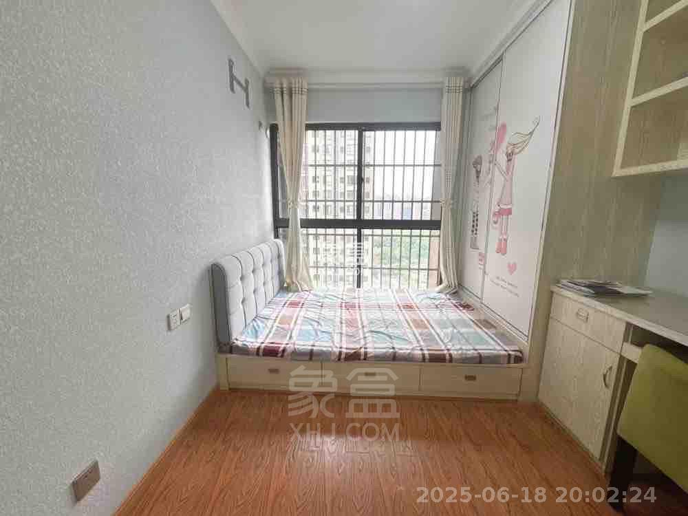 中建御山和苑  4室2厅2卫   2500.00元/月室内图