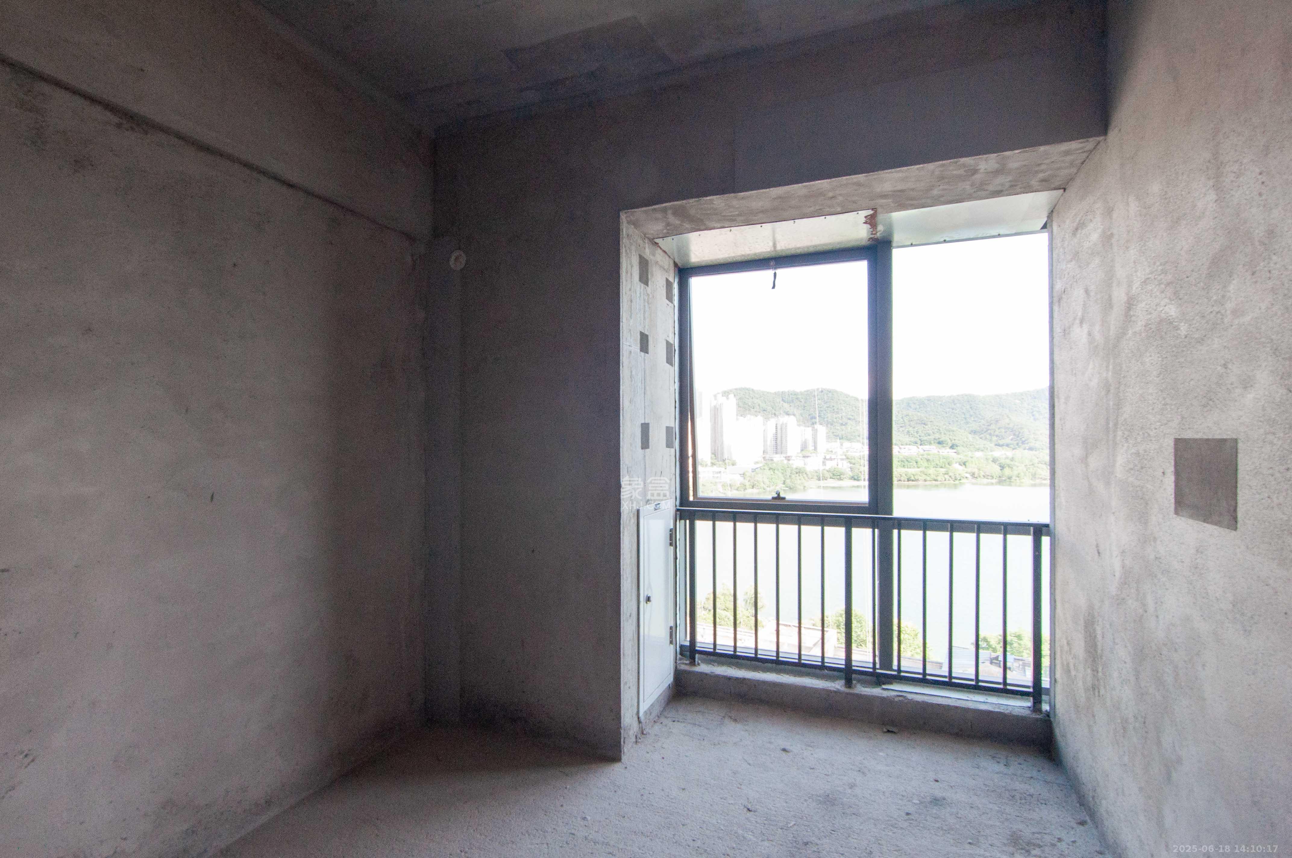 中建宝铂公馆  1室1厅1卫   73.20万其他