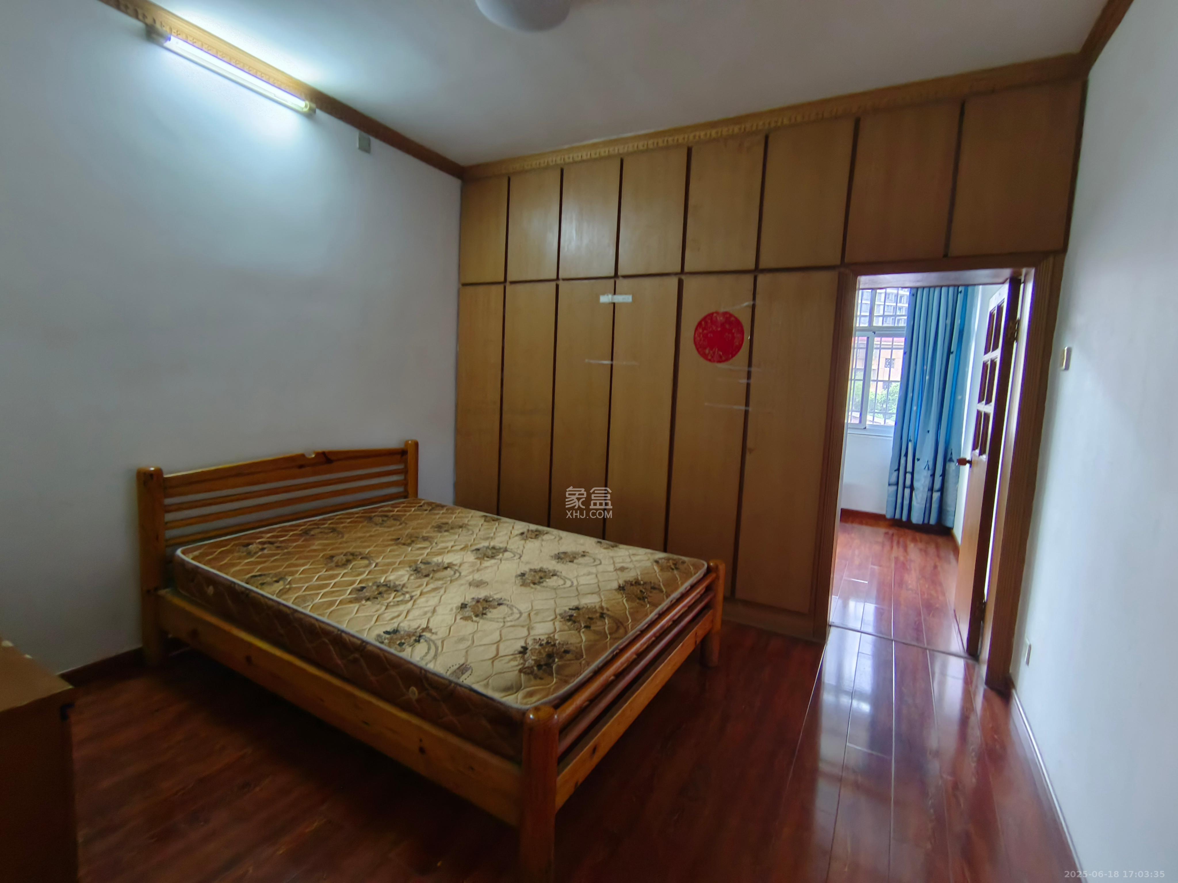 佳兴公寓  2室2厅1卫    2800.0元/月 佳兴公寓  2室2厅1卫    2800.0元/月室内图