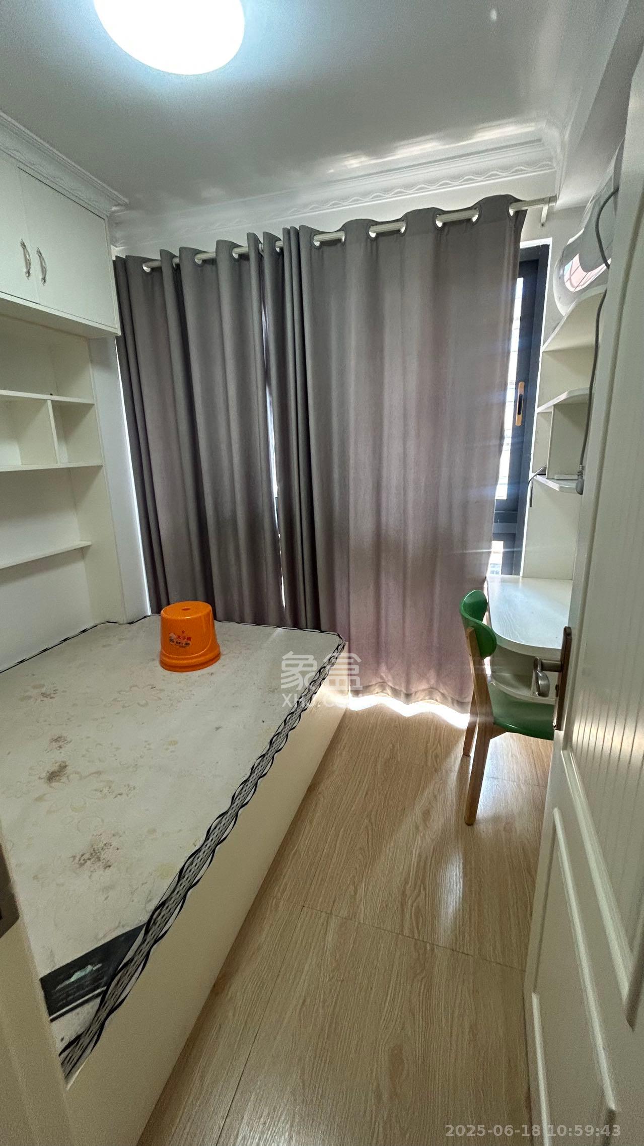 金谷豪庭 3室2厅1卫 1900.0元/月 金谷豪庭 3室2厅1卫 1900.0元/月室内图