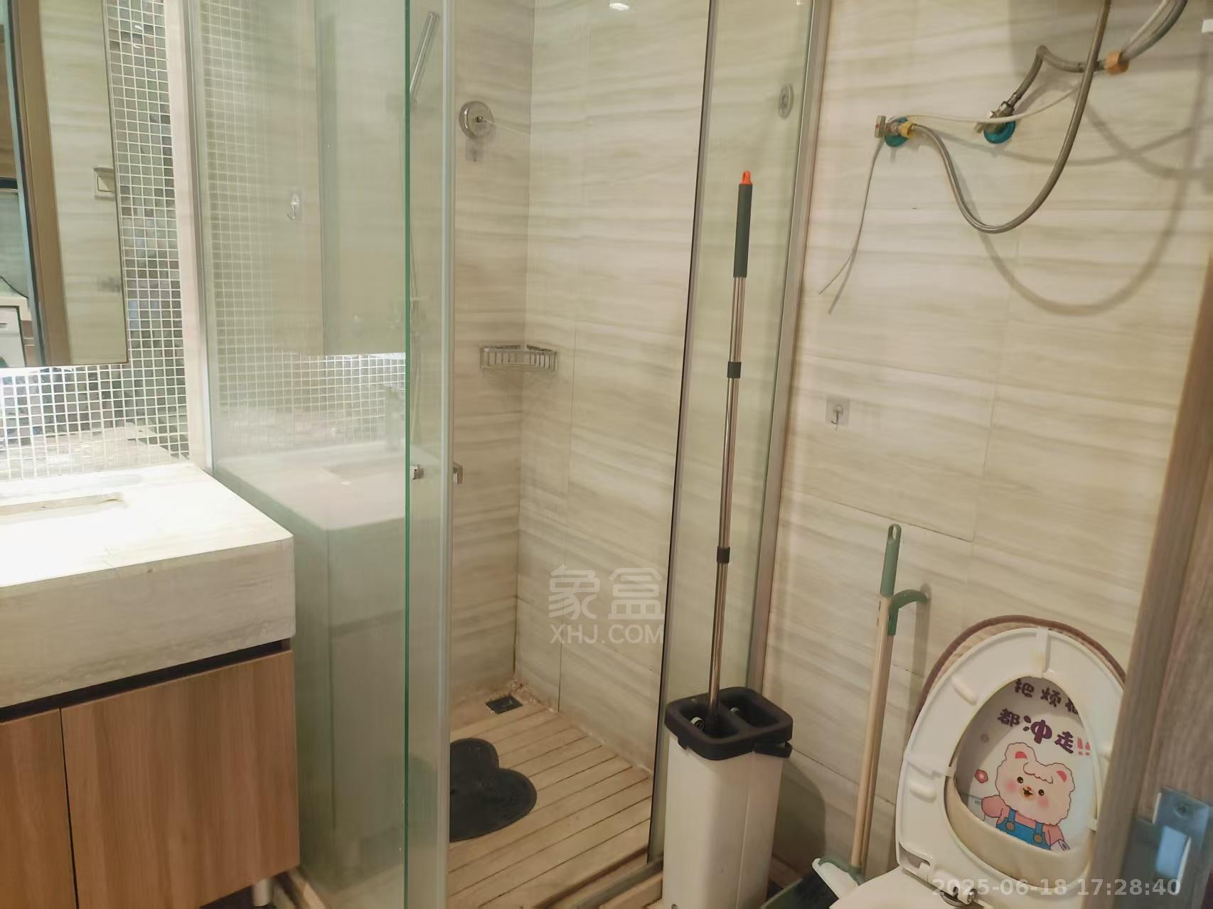 恒大御景湾 1室1厅1卫 1200.0元/月 恒大御景湾 1室1厅1卫 1200.0元/月室内图