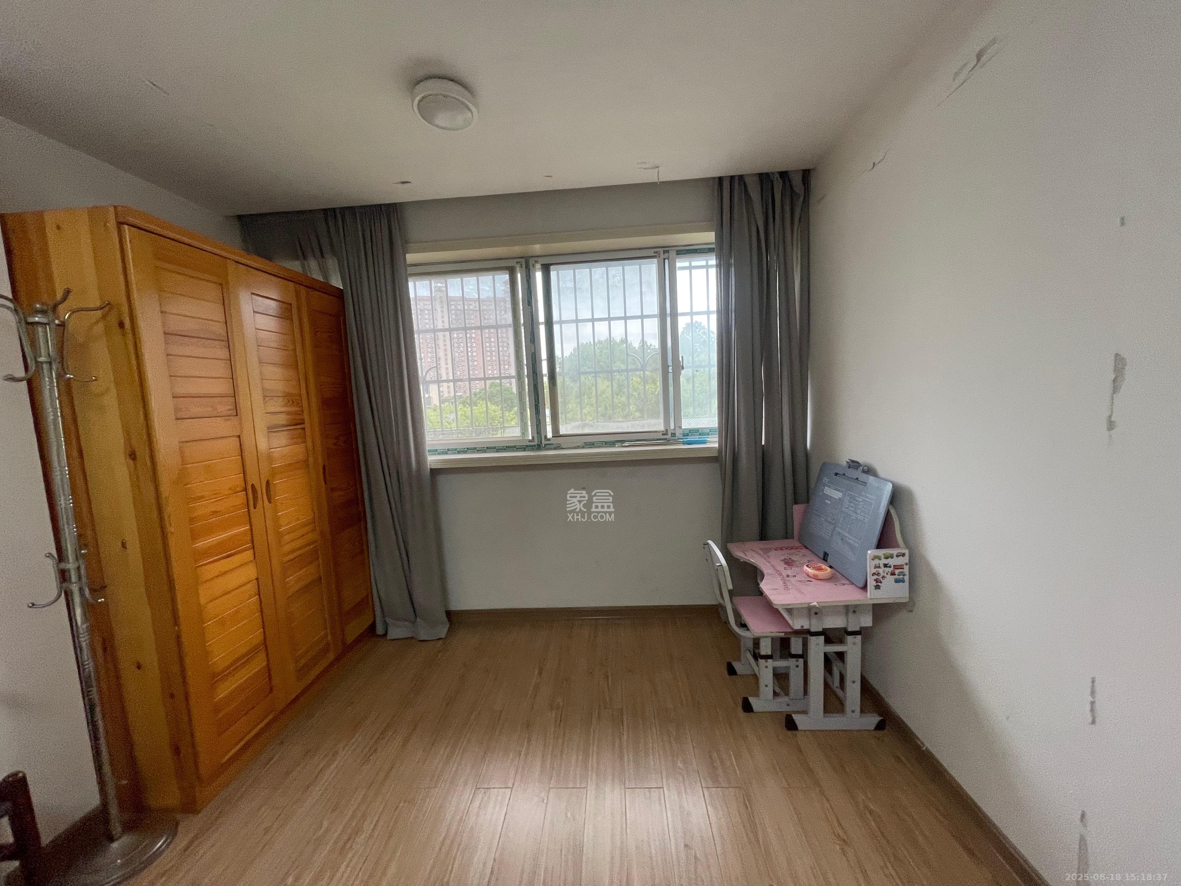 四星客车厂(四星小区) 2室1厅1卫 1300.0元/月 四星客车厂(四星小区) 2室1厅1卫 1300.0元/月室内图