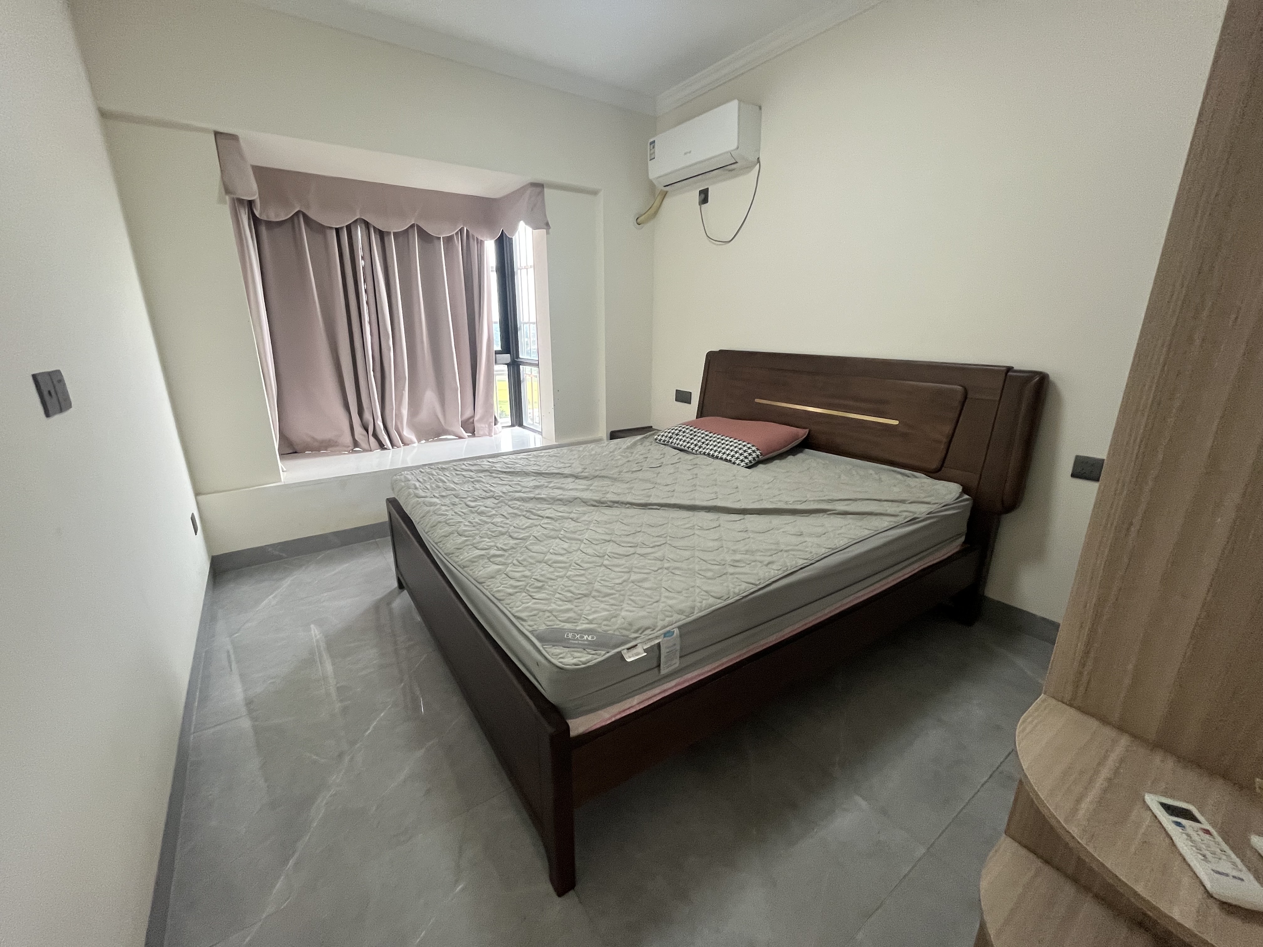 新大洲教师住宅小区 3室2厅1卫 1800.0元/月 新大洲教师住宅小区 3室2厅1卫 1800.0元/月室内图