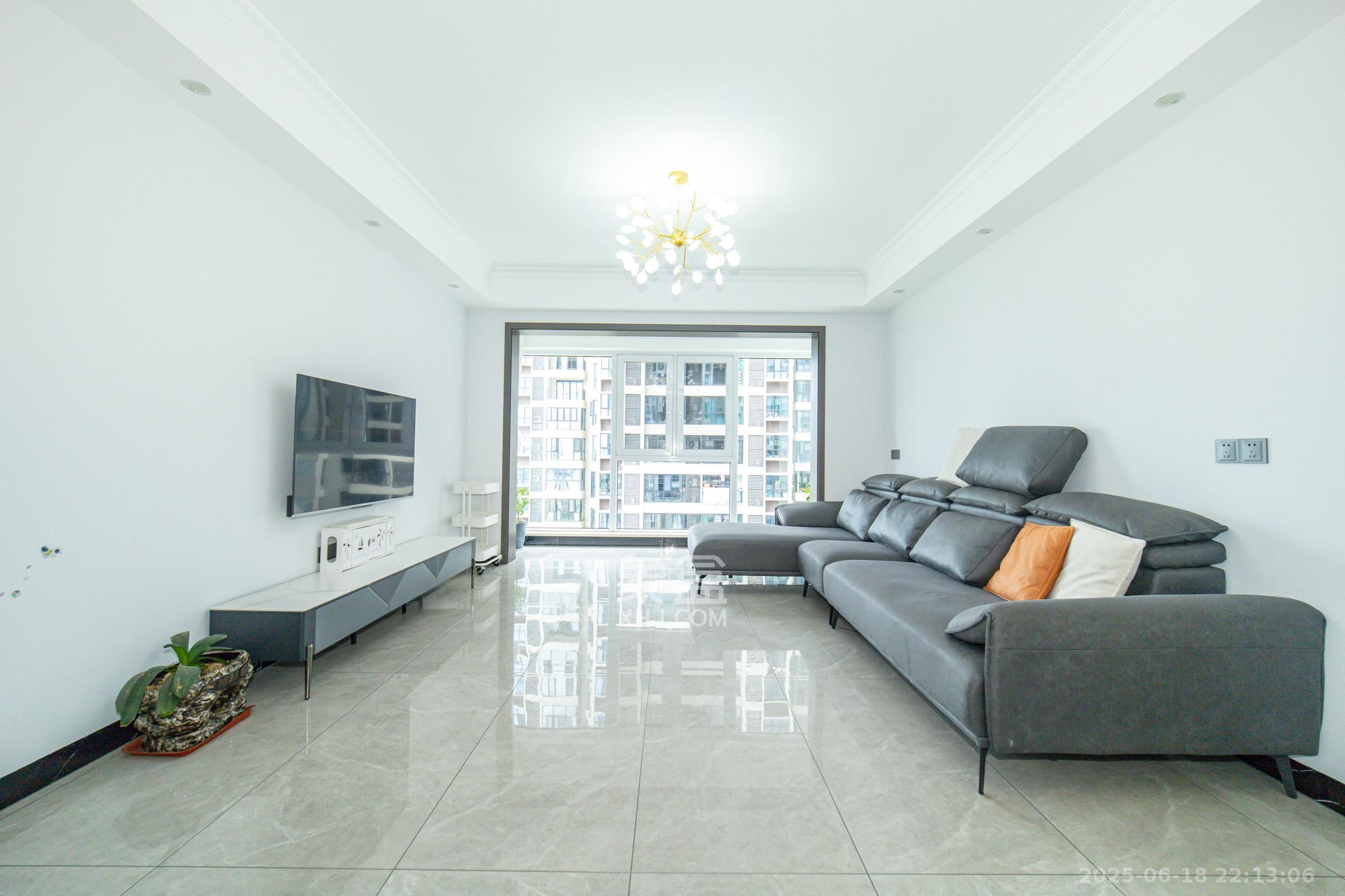 盛地东方芯府  4室2厅2卫    92.8万 盛地东方芯府  4室2厅2卫    92.8万