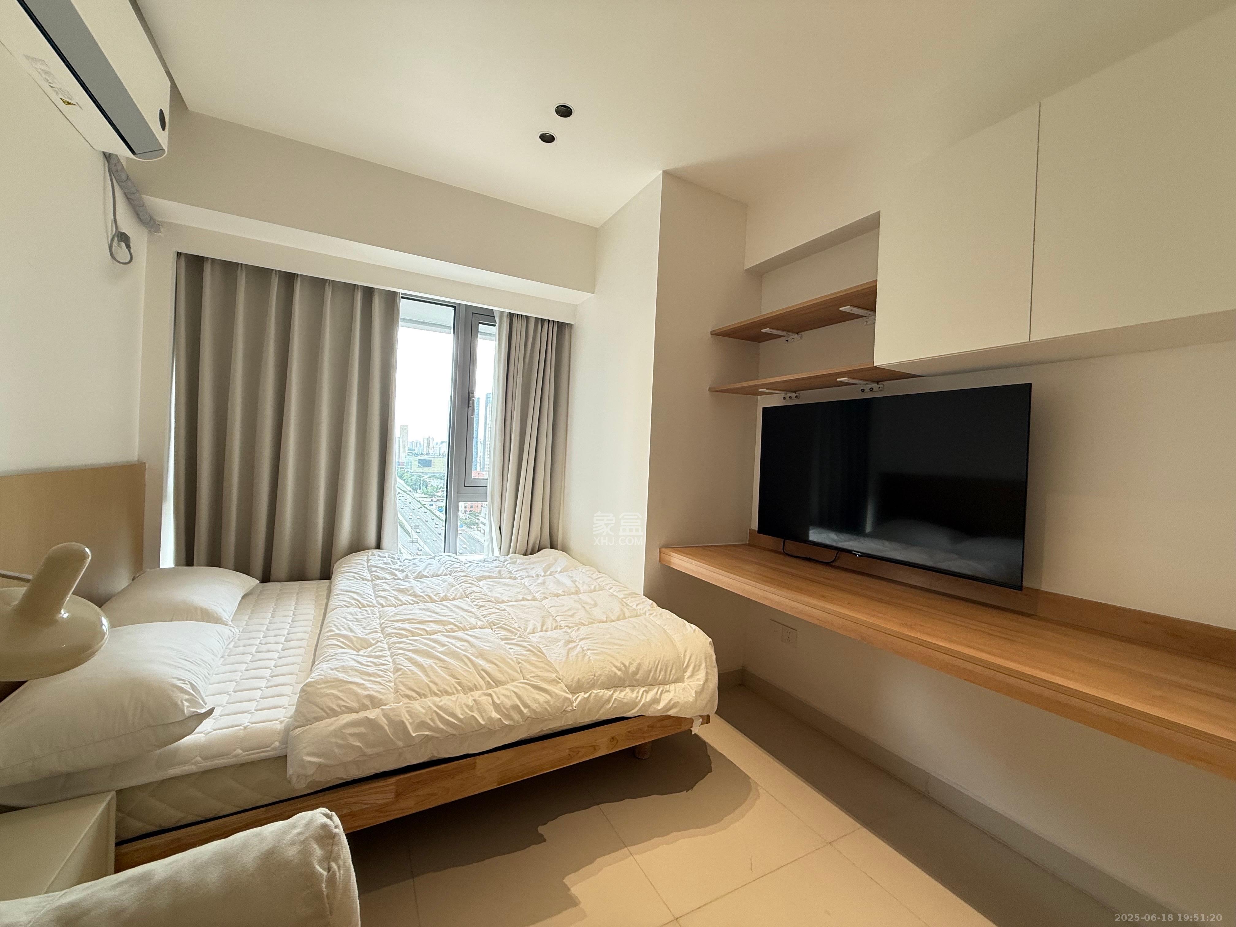 保利天禧EF区 1室1厅1卫 1800.0元/月 保利天禧EF区 1室1厅1卫 1800.0元/月室内图