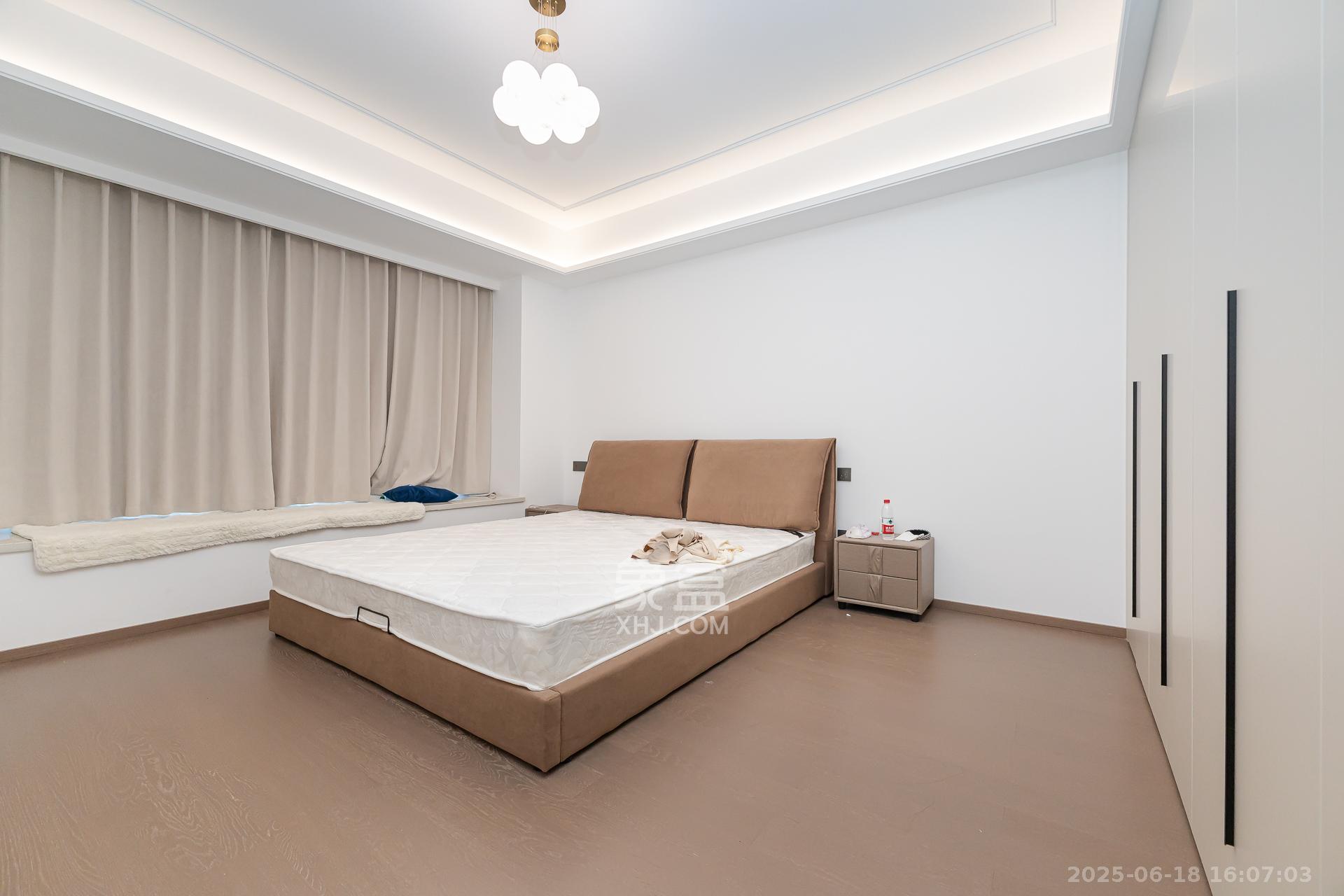 时代建发和著 4室2厅3卫 275.0万 时代建发和著 4室2厅3卫 275.0万卧室