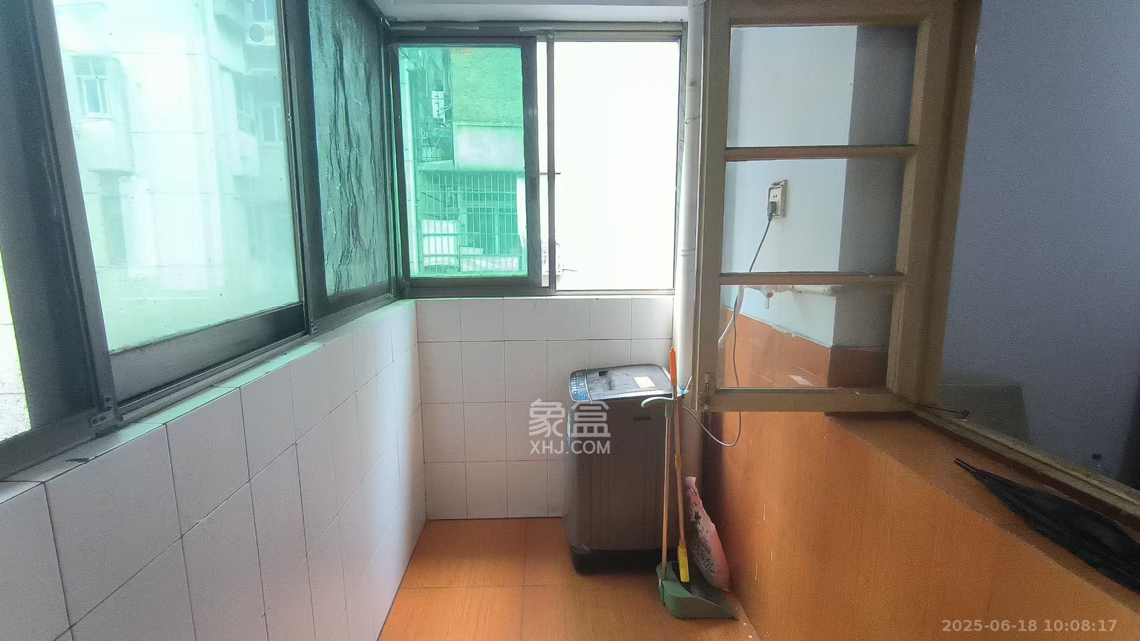 吉景小区  1室1厅1卫   1300.00元/月室内图