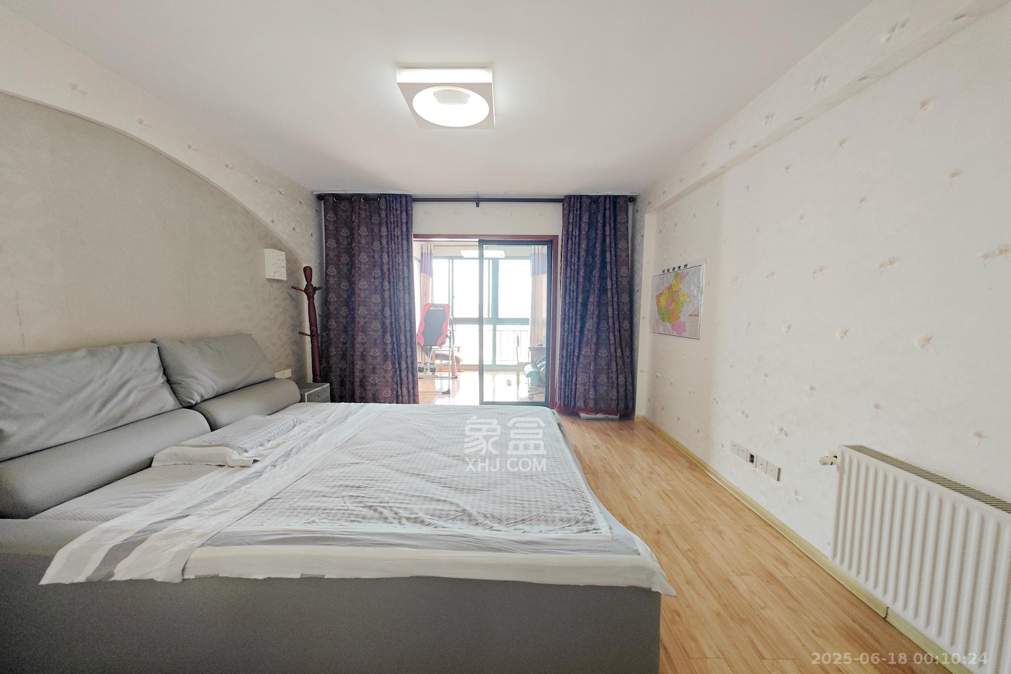 锦绣世纪 4室2厅2卫 152.0万 锦绣世纪 4室2厅2卫 152.0万卧室