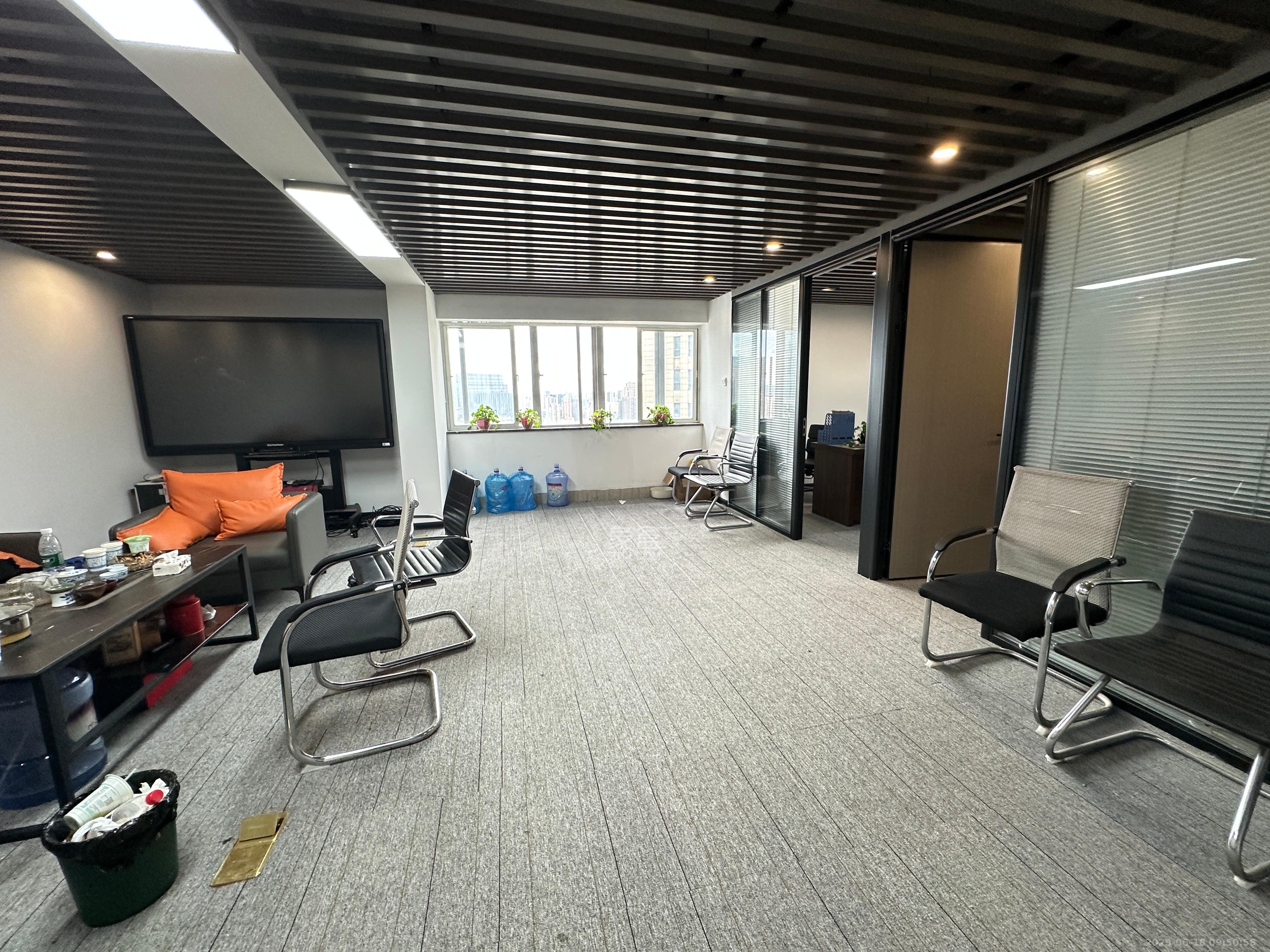 保利国际广场 1室0厅0卫 5000.0元/月 保利国际广场 1室0厅0卫 5000.0元/月室内图