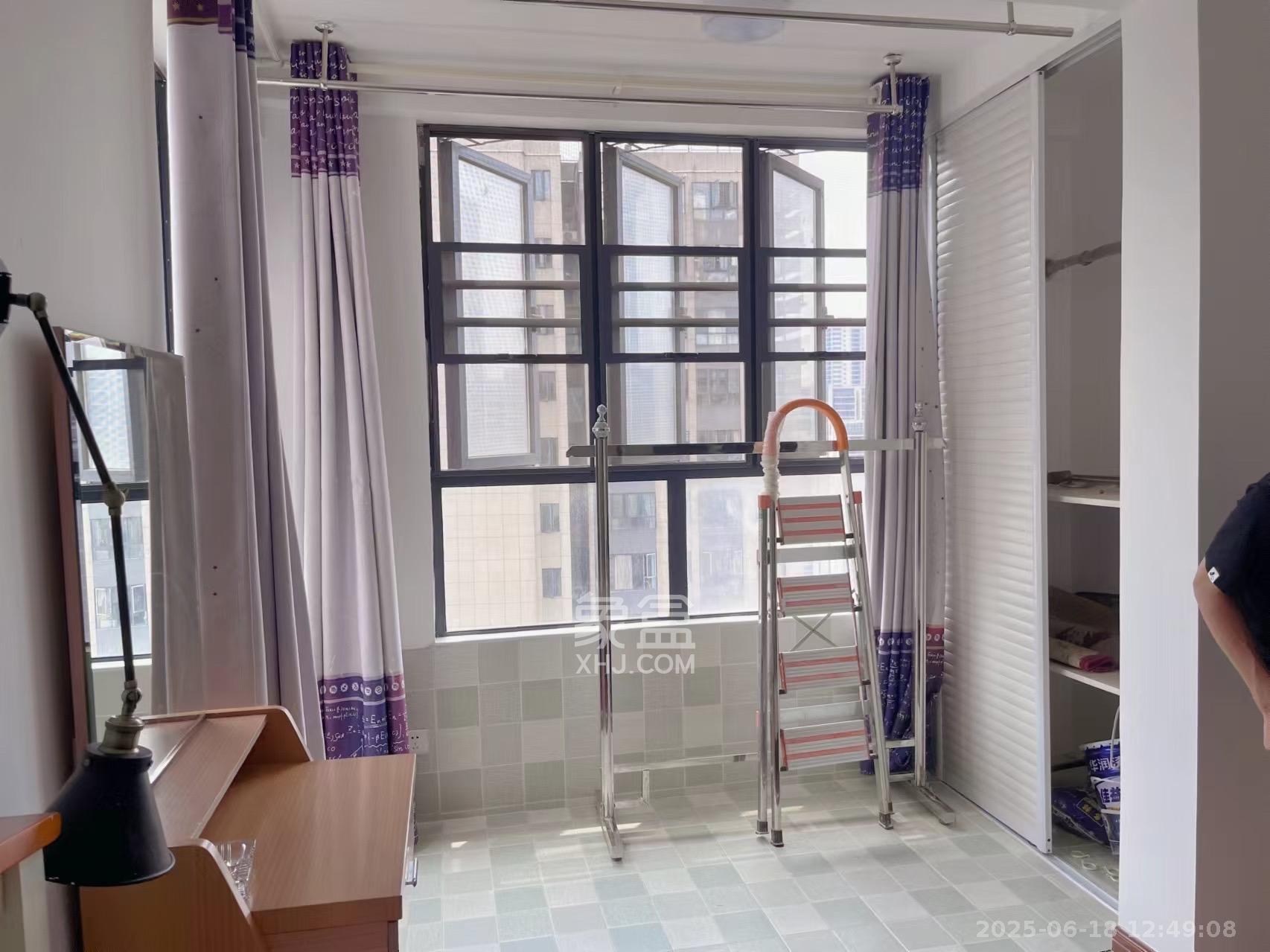 中国铁建梅溪青秀一期  2室1厅1卫   2100.00元/月室内图