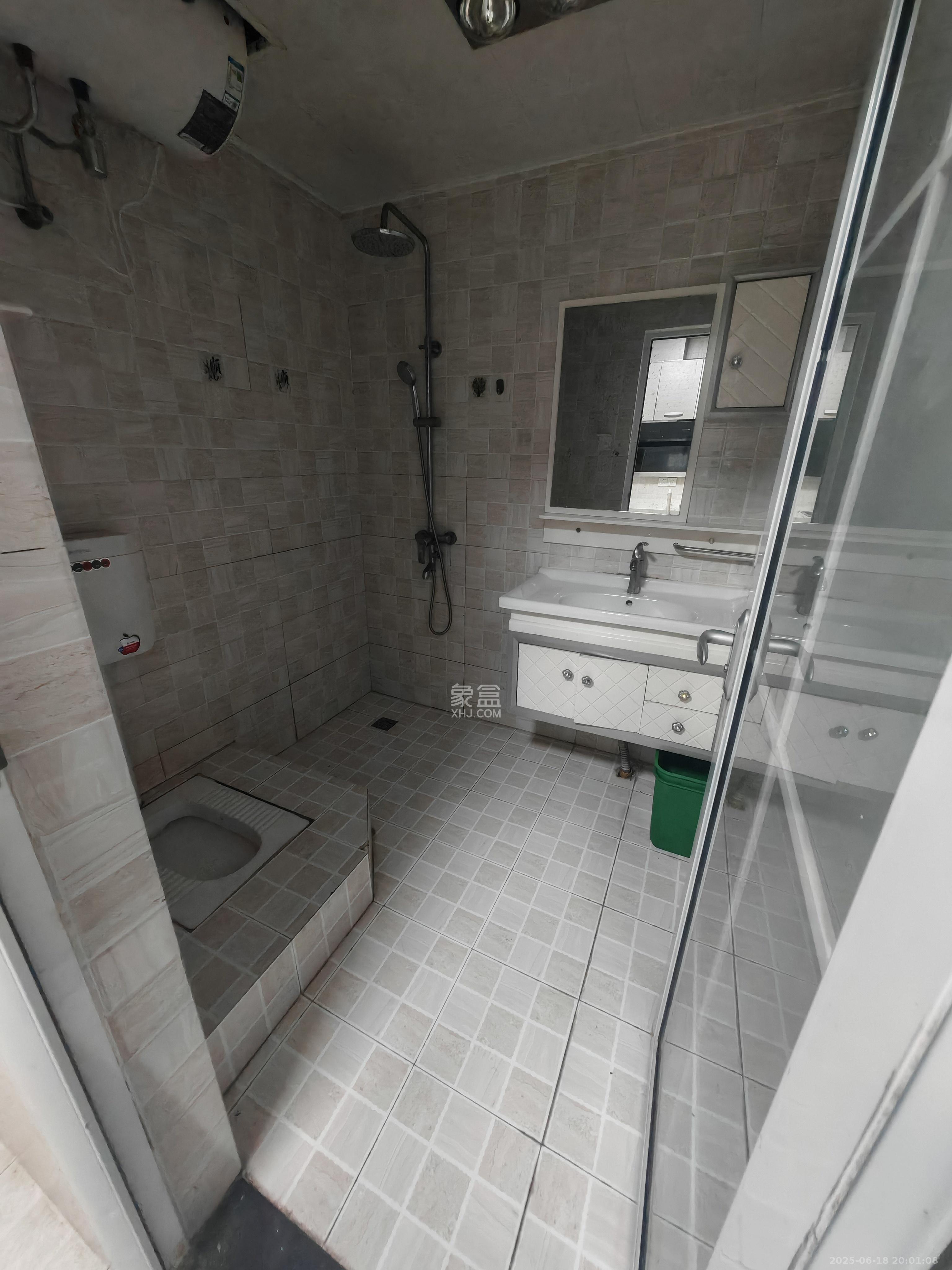 钰龙天下二期(钰龙佳园) 1室1厅1卫 1200.0元/月 钰龙天下二期(钰龙佳园) 1室1厅1卫 1200.0元/月室内图