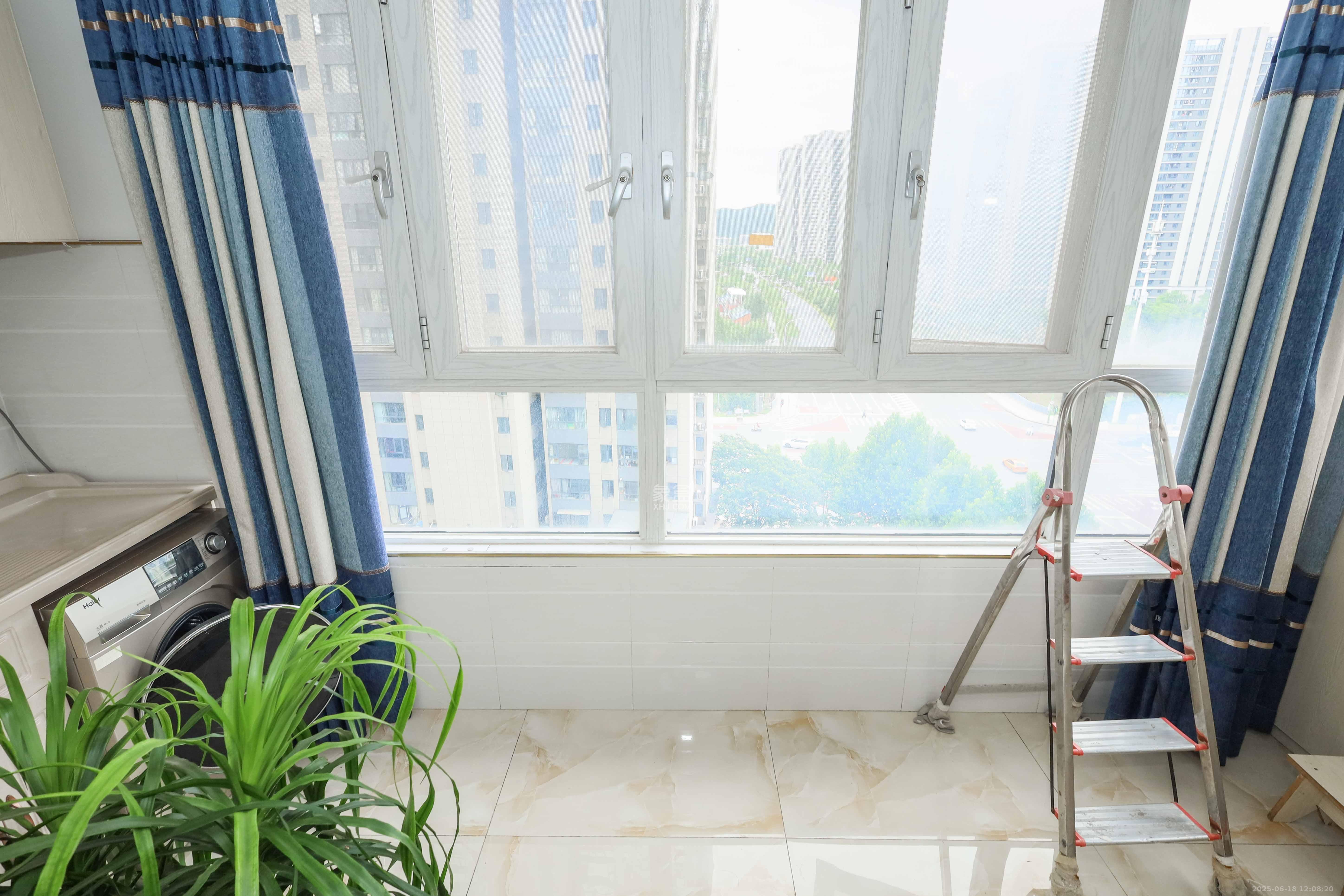 中国铁建梅溪青秀一期 3室2厅1卫 112.0万 中国铁建梅溪青秀一期 3室2厅1卫 112.0万阳台