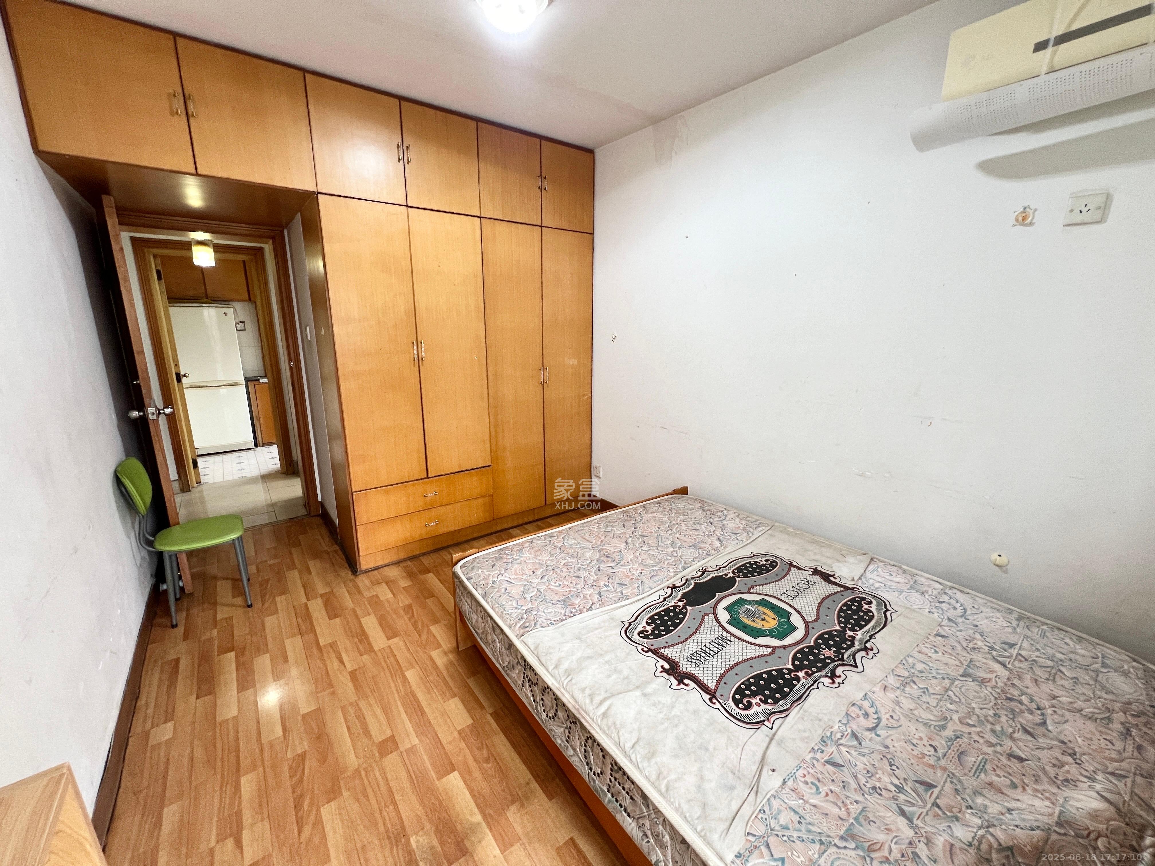 东方新城 2室2厅1卫 1700.0元/月 东方新城 2室2厅1卫 1700.0元/月室内图