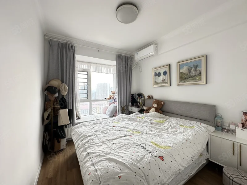 阳光一品小区 4室2厅2卫 89.8万 阳光一品小区 4室2厅2卫 89.8万客厅