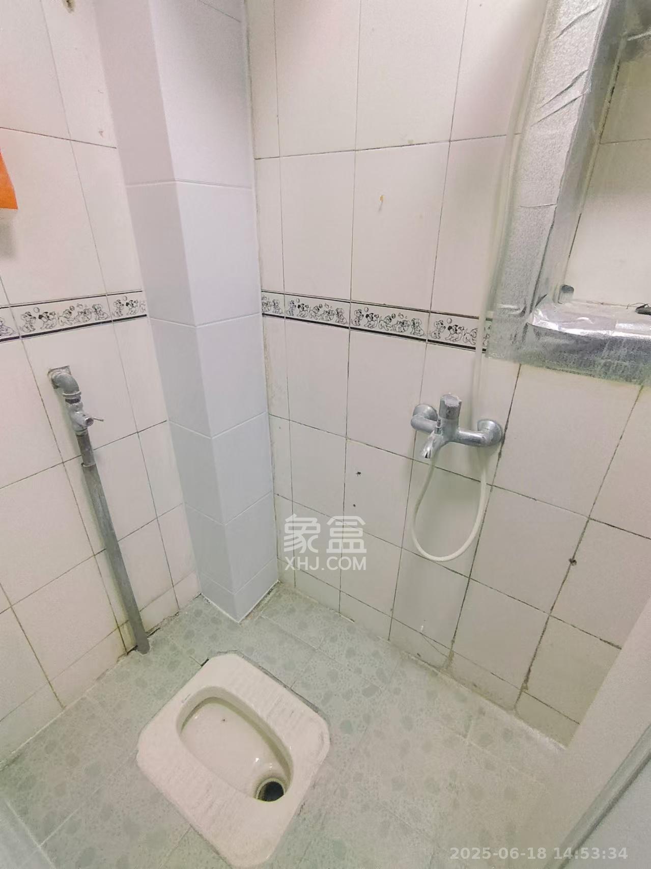 人民新村 2室1厅1卫 2000.0元/月 人民新村 2室1厅1卫 2000.0元/月室内图