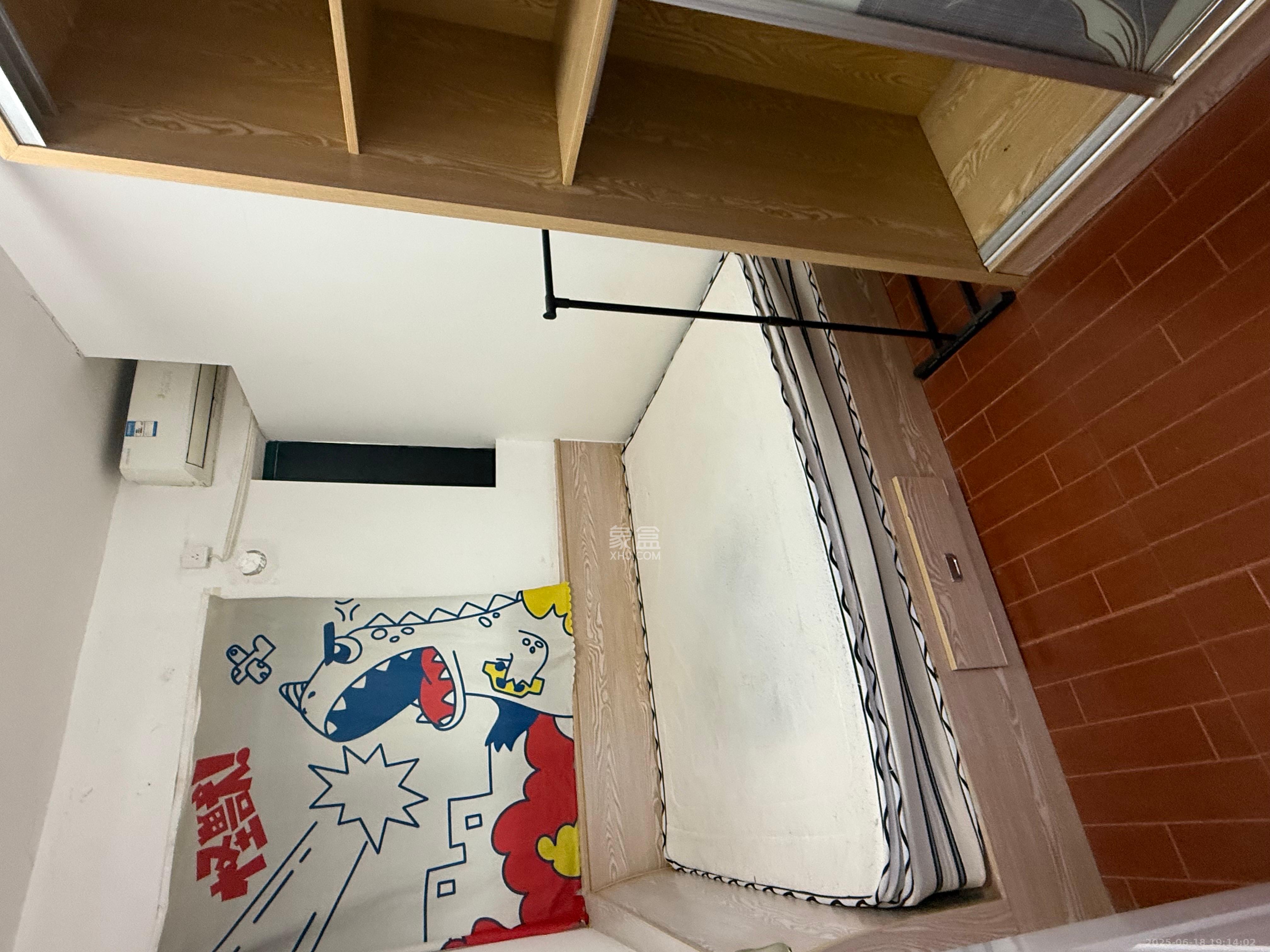 湖韵佳苑 1室1厅1卫 1700.0元/月 湖韵佳苑 1室1厅1卫 1700.0元/月室内图