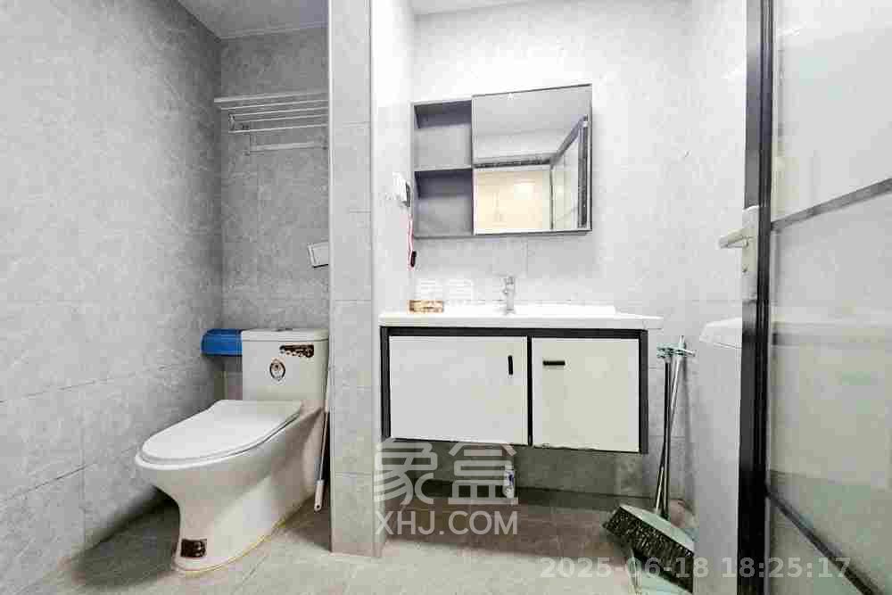 明昇壹城(明昇时代广场)二期 1室1厅1卫 1500.0元/月 明昇壹城(明昇时代广场)二期 1室1厅1卫 1500.0元/月室内图