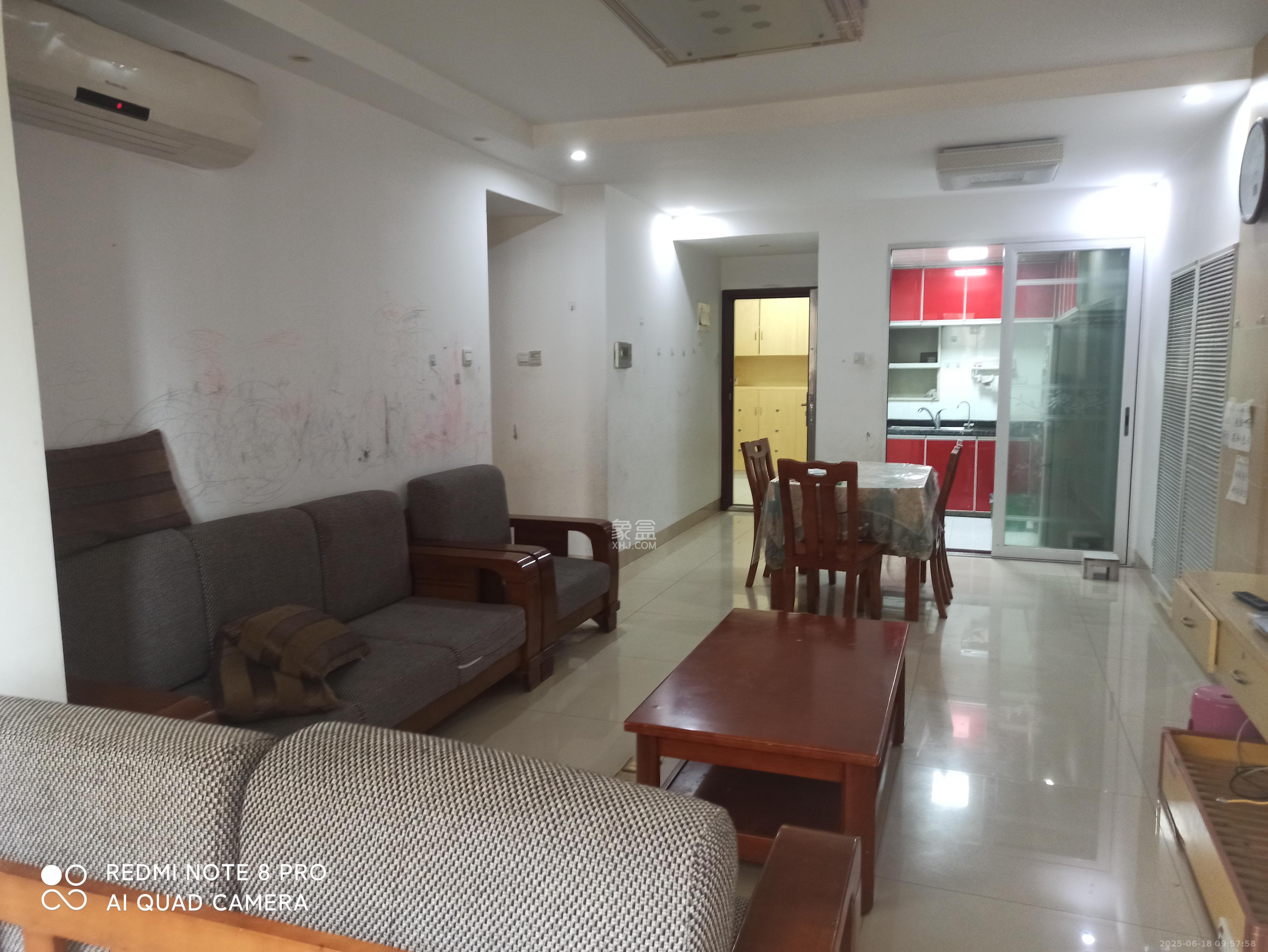 长房时代城 3室2厅2卫 2400.0元/月 长房时代城 3室2厅2卫 2400.0元/月室内图