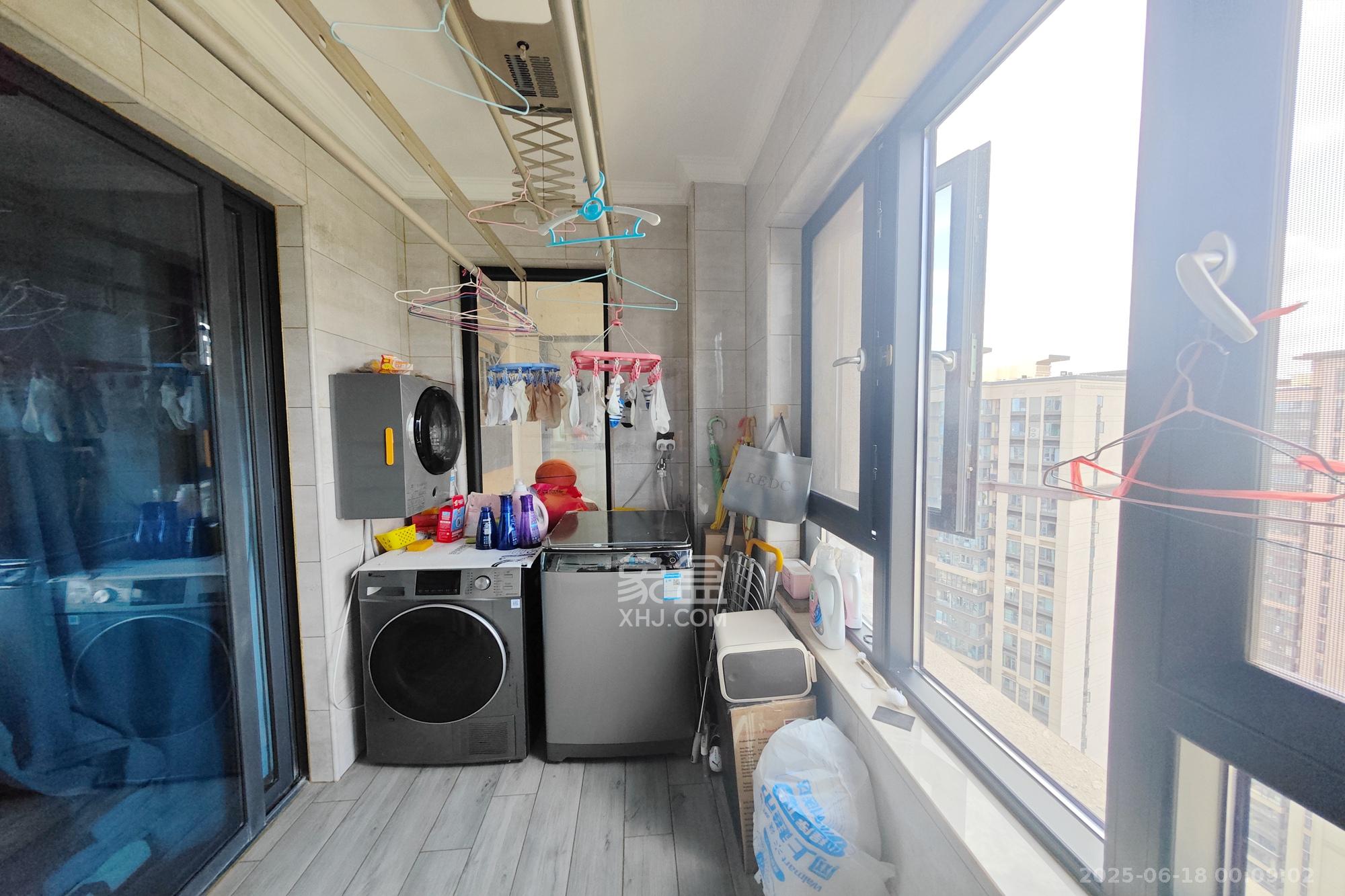 建发中央悦府 4室2厅2卫 208.0万 建发中央悦府 4室2厅2卫 208.0万阳台