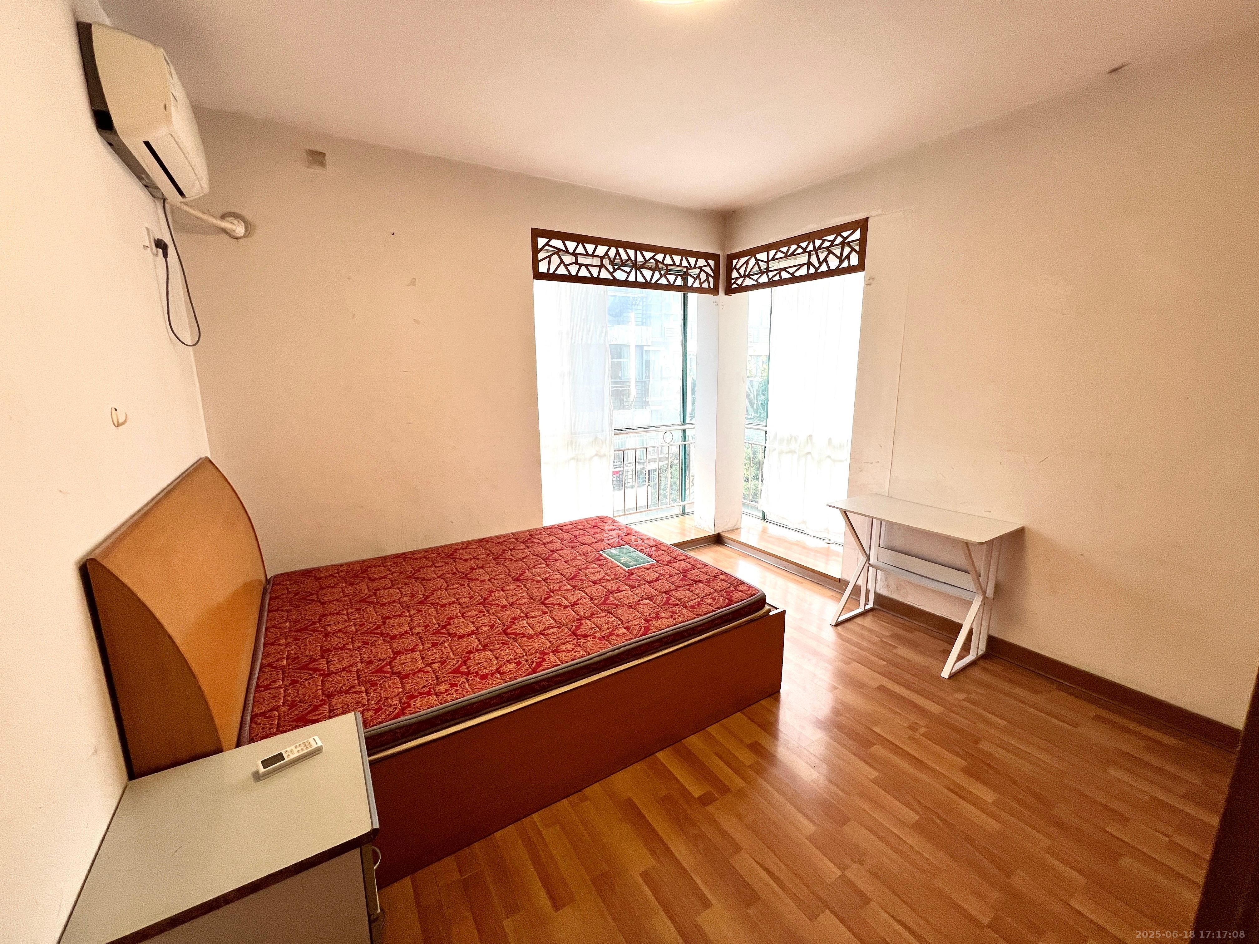 东方新城 2室2厅1卫 1700.0元/月 东方新城 2室2厅1卫 1700.0元/月室内图