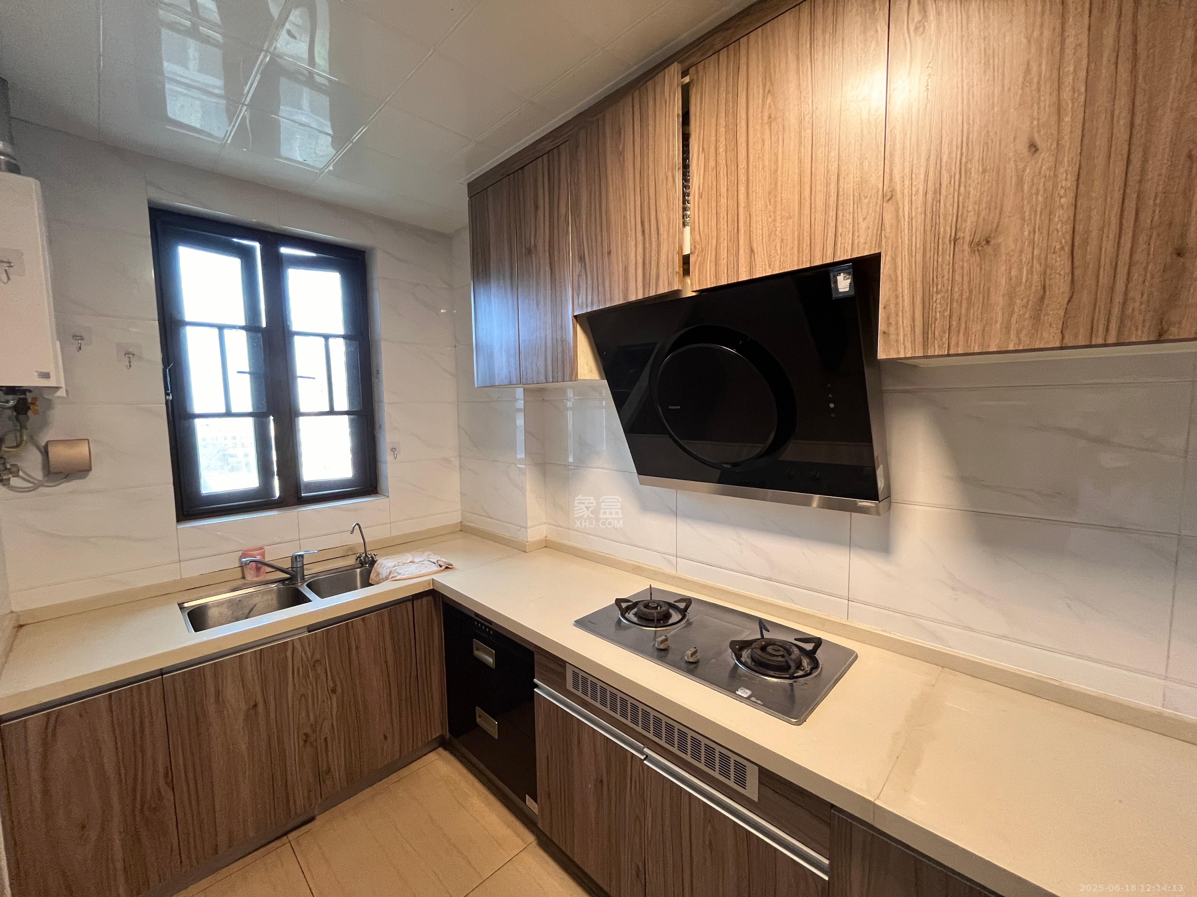 碧桂园星城首府 6室2厅3卫 6000.0元/月 碧桂园星城首府 6室2厅3卫 6000.0元/月室内图