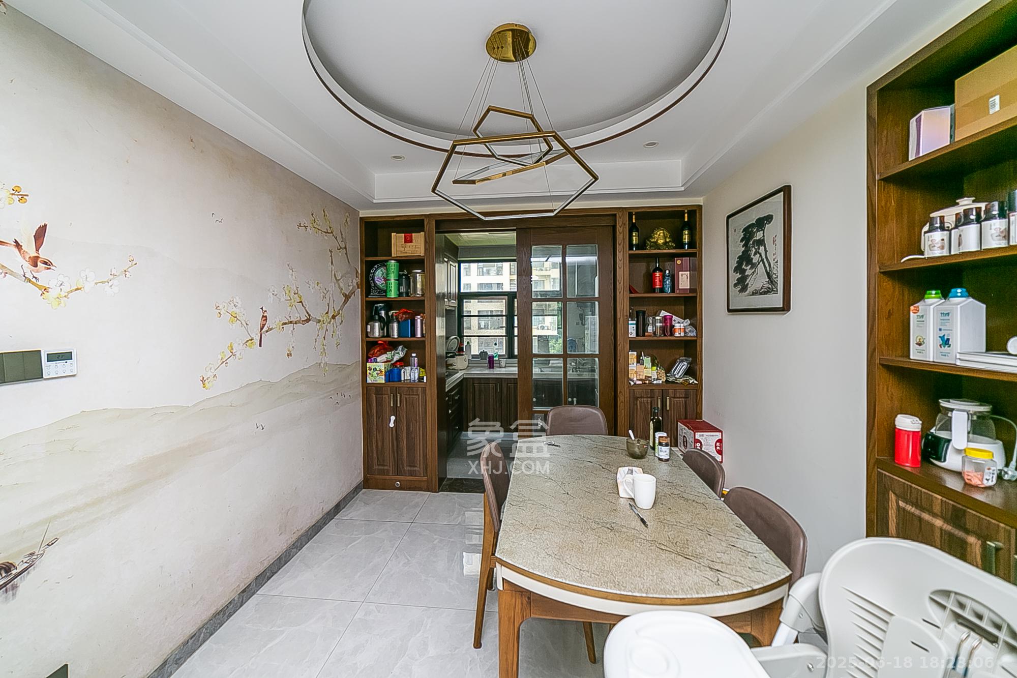 长盛岚庭  3室2厅2卫    128.0万 长盛岚庭  3室2厅2卫    128.0万客厅