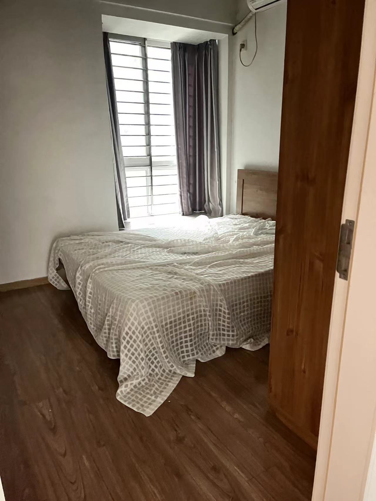 禧诚月畔湾  3室2厅2卫    2000.0元/月 禧诚月畔湾  3室2厅2卫    2000.0元/月室内图