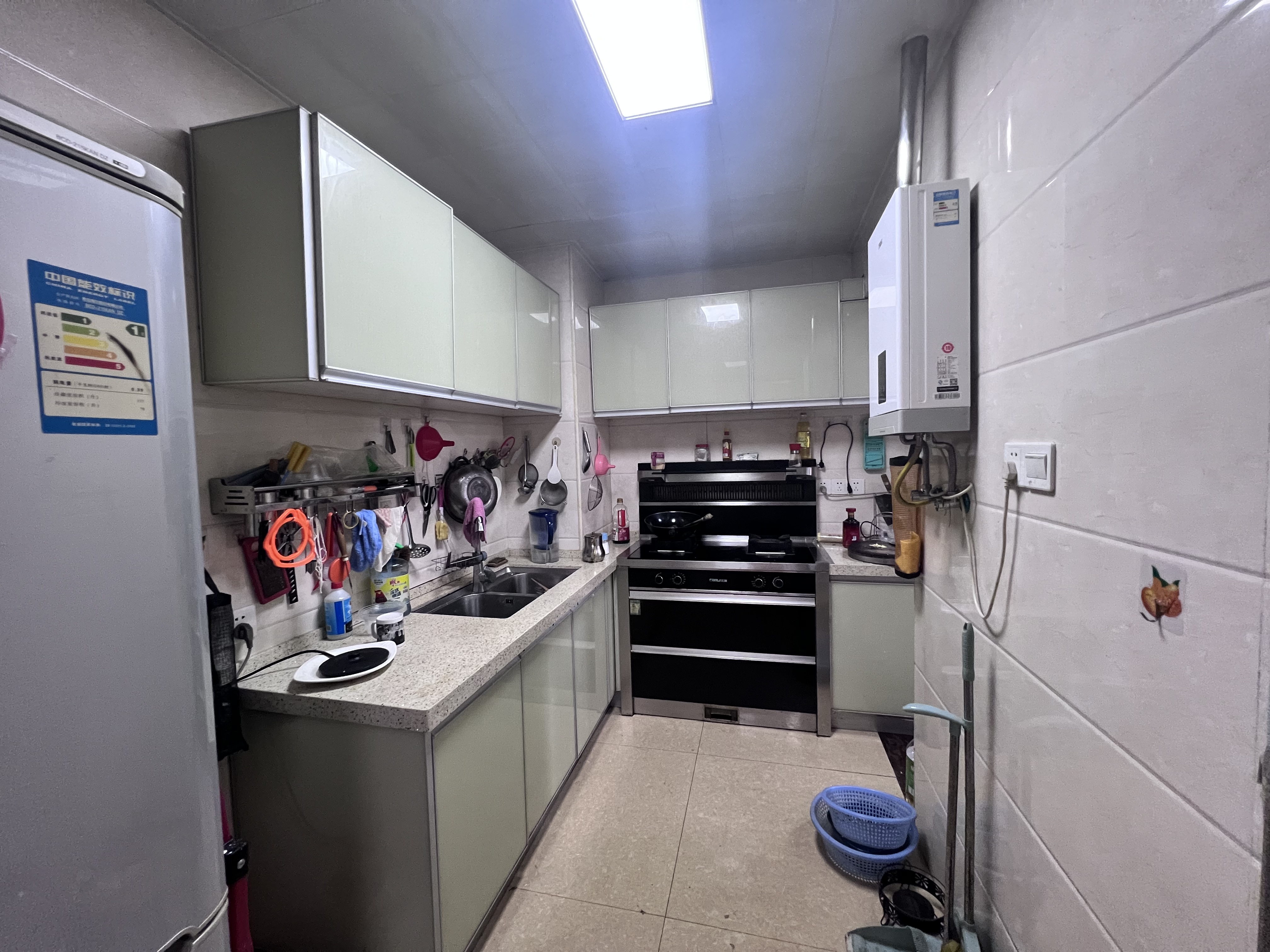 桃花缘 2室1厅1卫 1588.0元/月 桃花缘 2室1厅1卫 1588.0元/月室内图