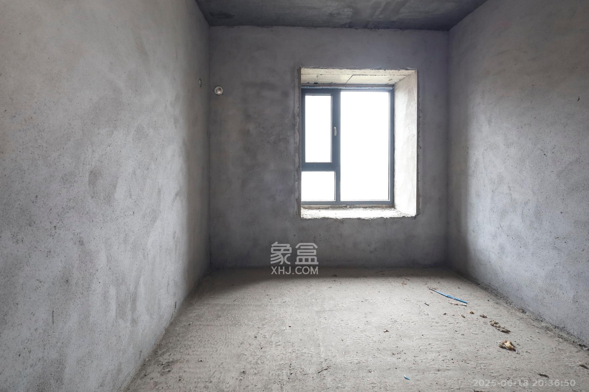 帝辰金缇水郡 5室2厅2卫 62.0万 帝辰金缇水郡 5室2厅2卫 62.0万卧室