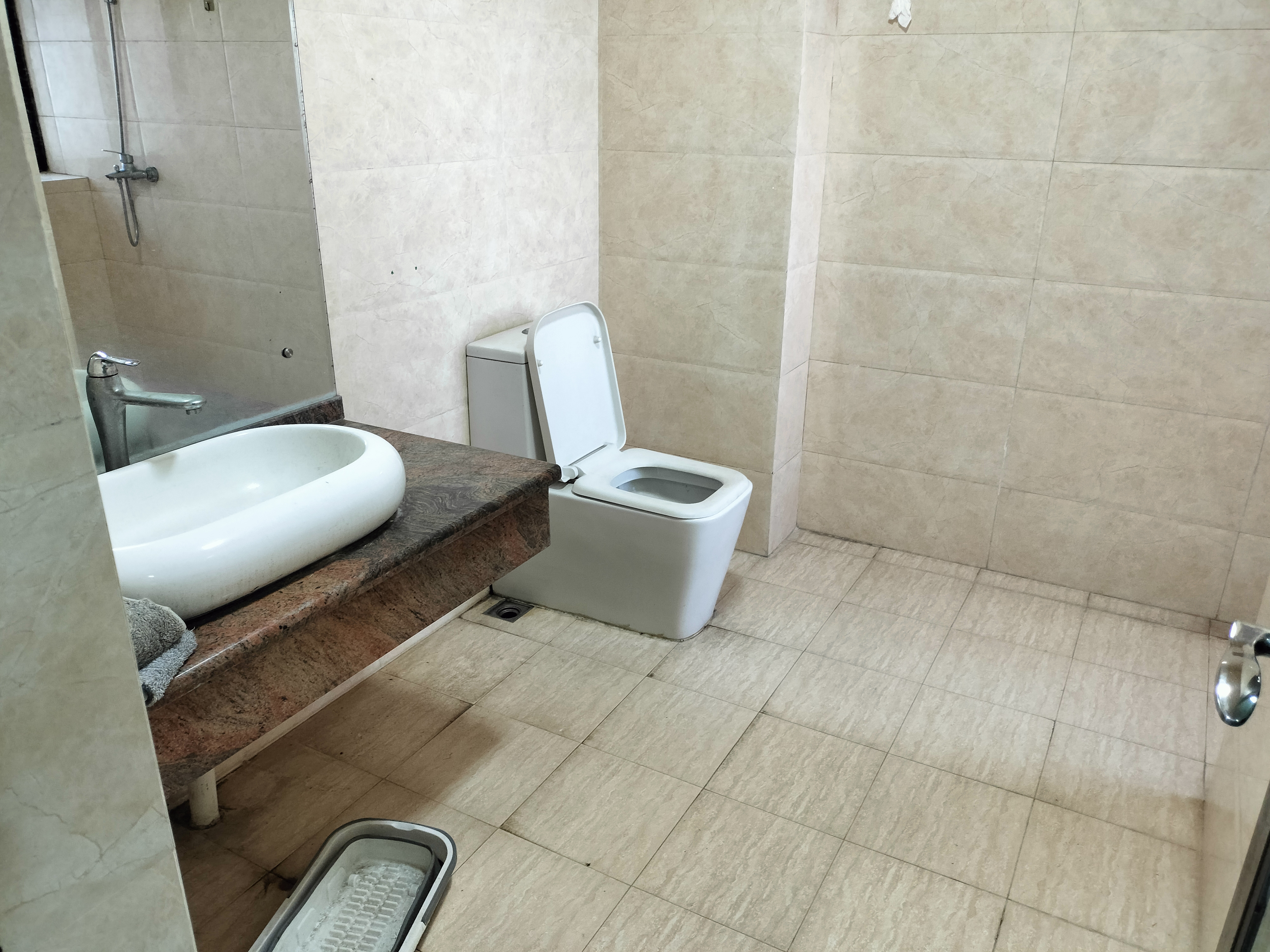 和风江岸 4室2厅2卫 4000.0元/月 和风江岸 4室2厅2卫 4000.0元/月室内图