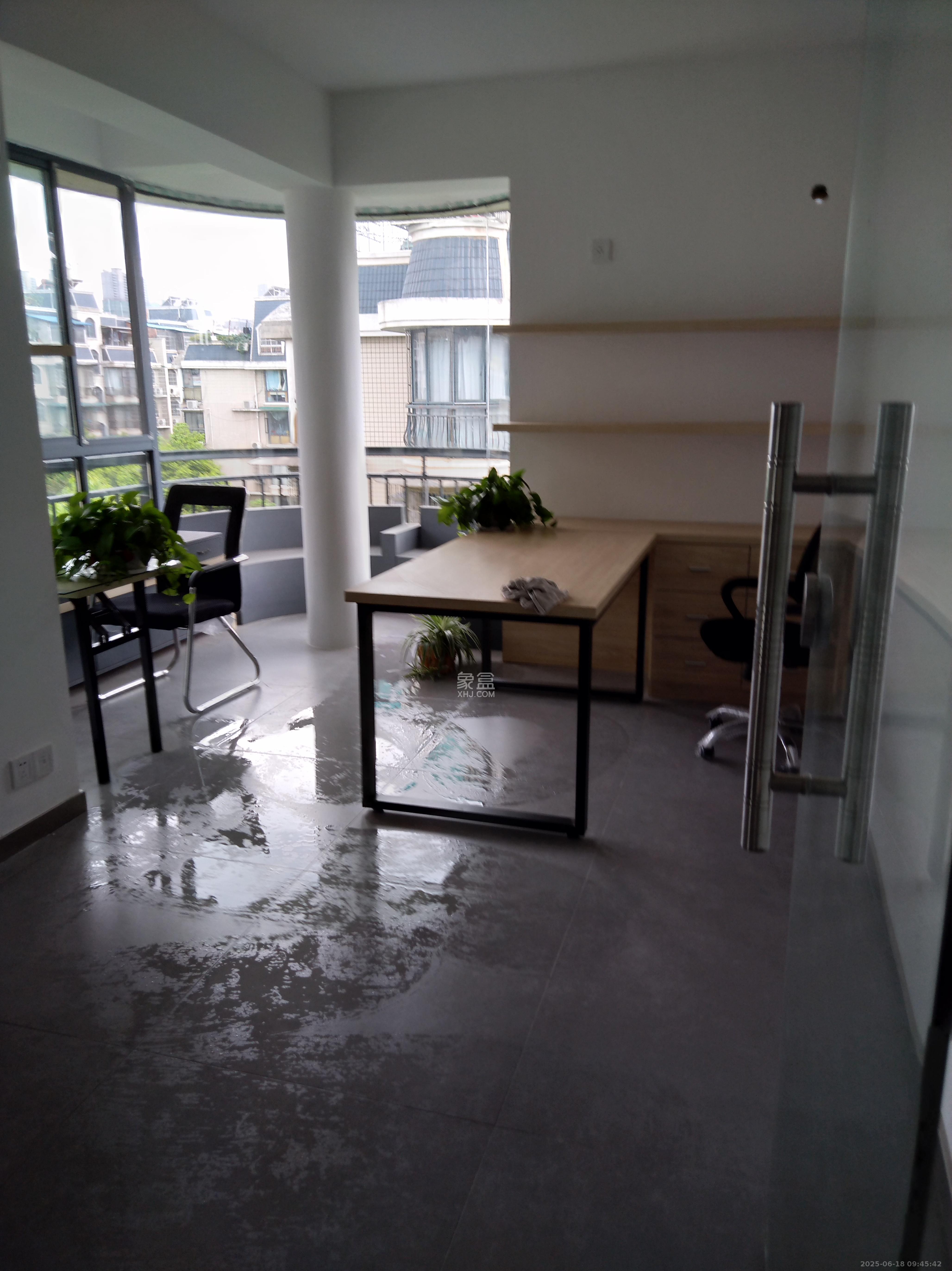 中江锦城  3室2厅1卫    3000.0元/月 中江锦城  3室2厅1卫    3000.0元/月室内图