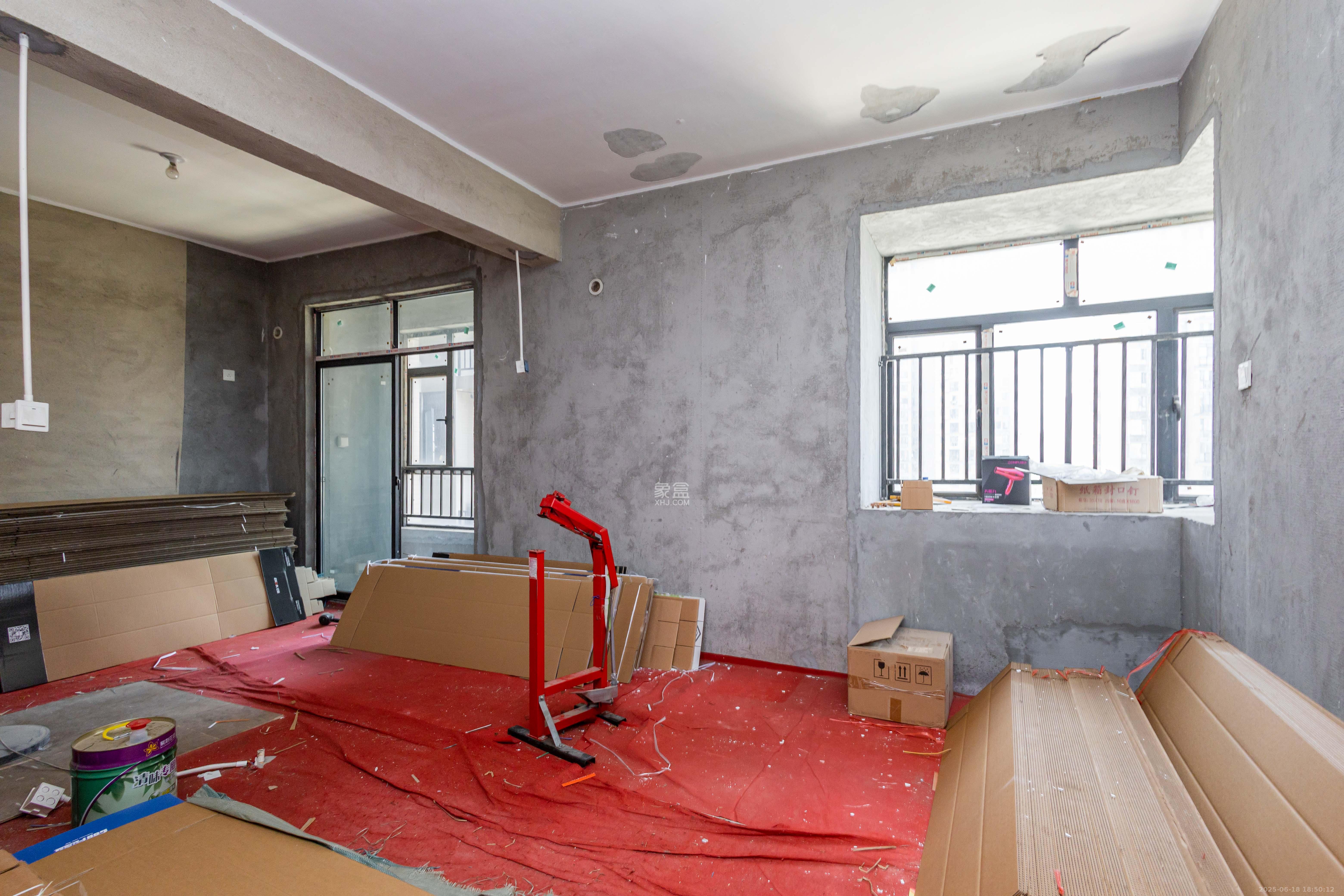 辉煌国际城二期  4室2厅2卫    105.0万卧室