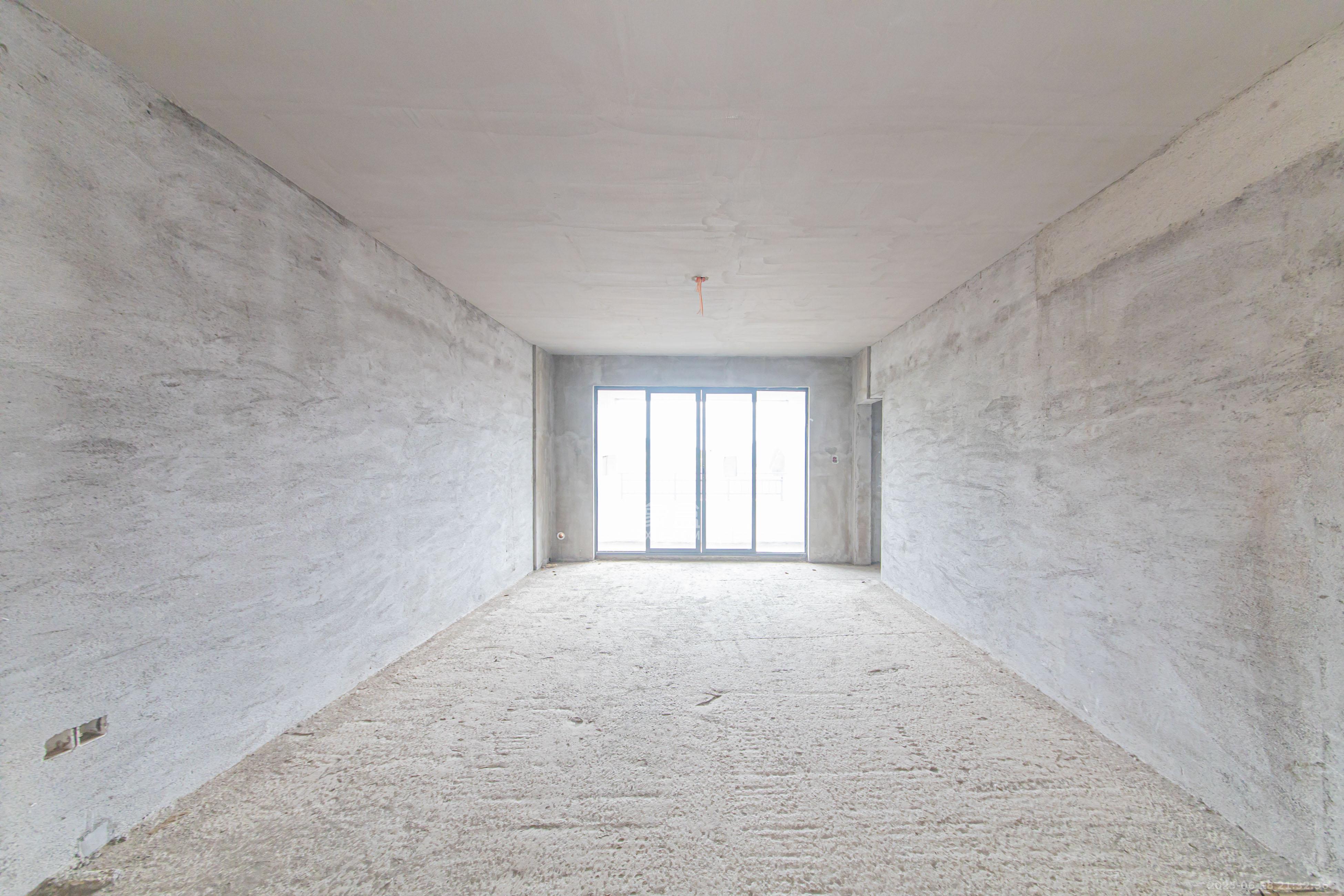 和泓融成府 4室2厅3卫 105.0万 和泓融成府 4室2厅3卫 105.0万客厅