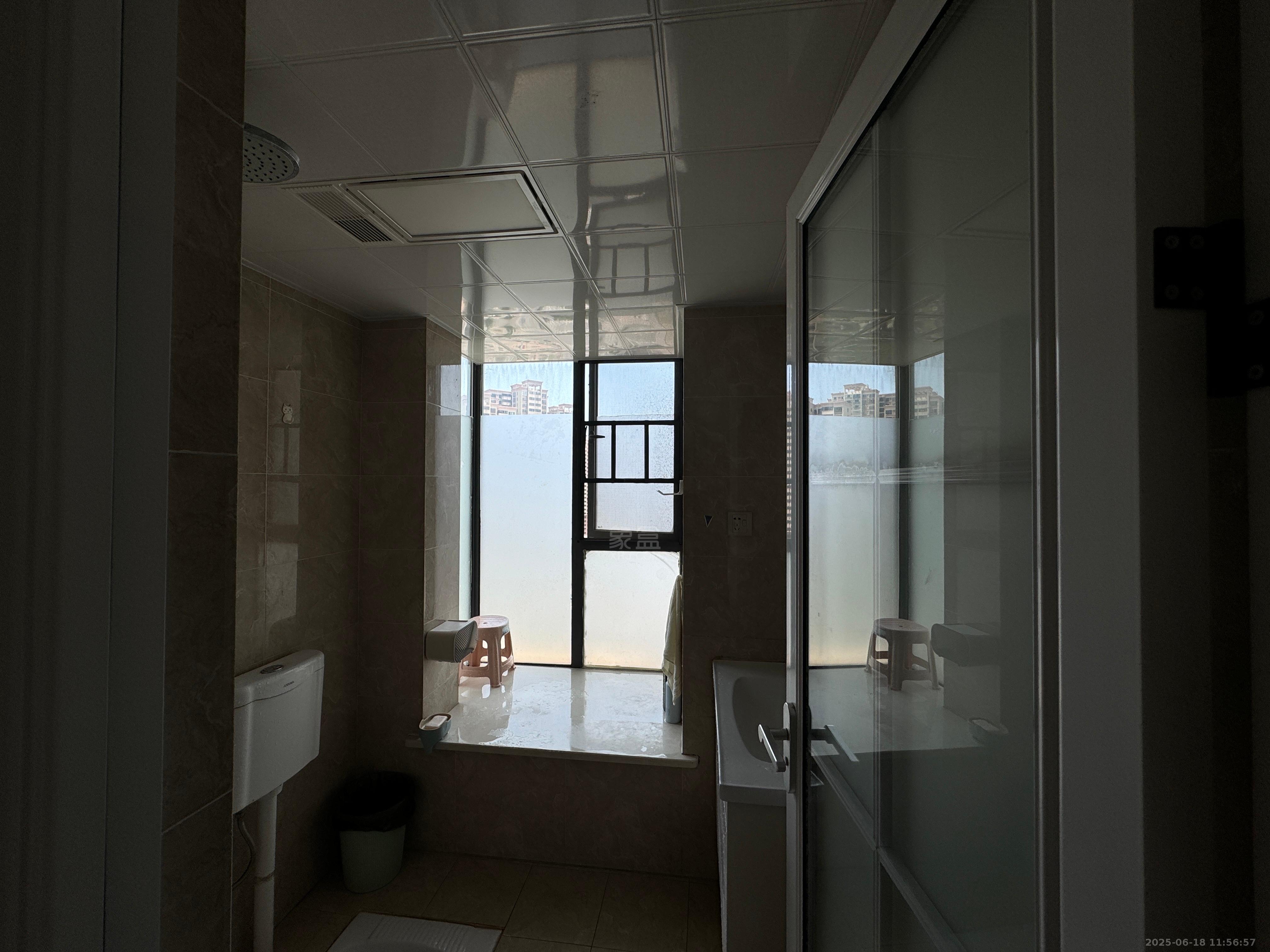 栗雨香堤  2室2厅1卫   1600.00元/月室内图