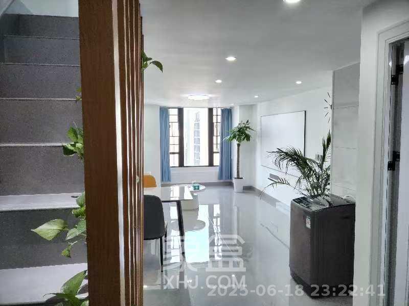 中海阅溪府  2室1厅1卫    1800.0元/月室内图