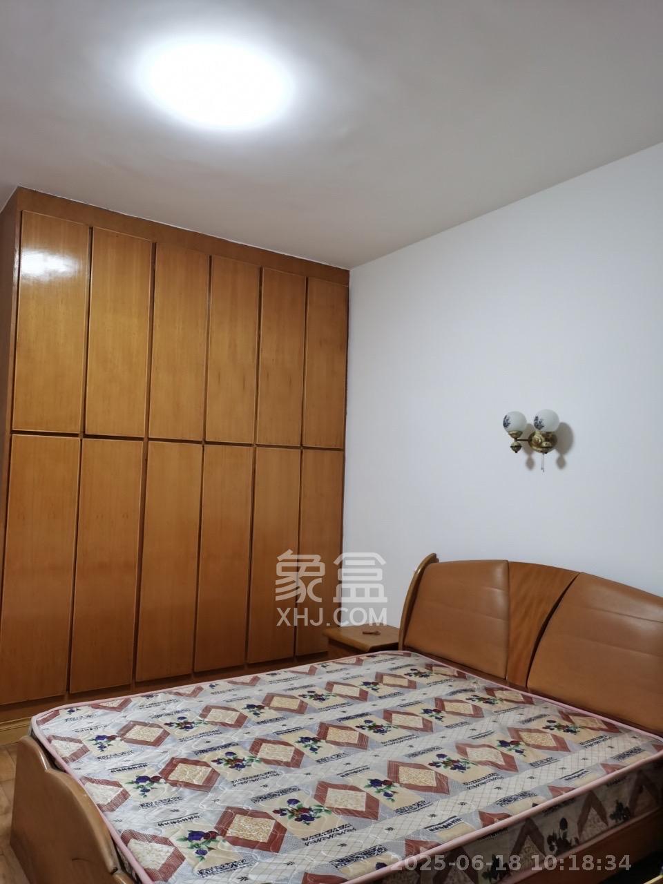 东塘电力院 1室0厅0卫 2200.0元/月 东塘电力院 1室0厅0卫 2200.0元/月室内图