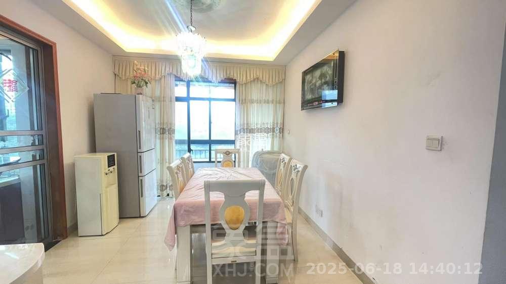 经世皇城 3室2厅2卫 1500.0元/月 经世皇城 3室2厅2卫 1500.0元/月室内图