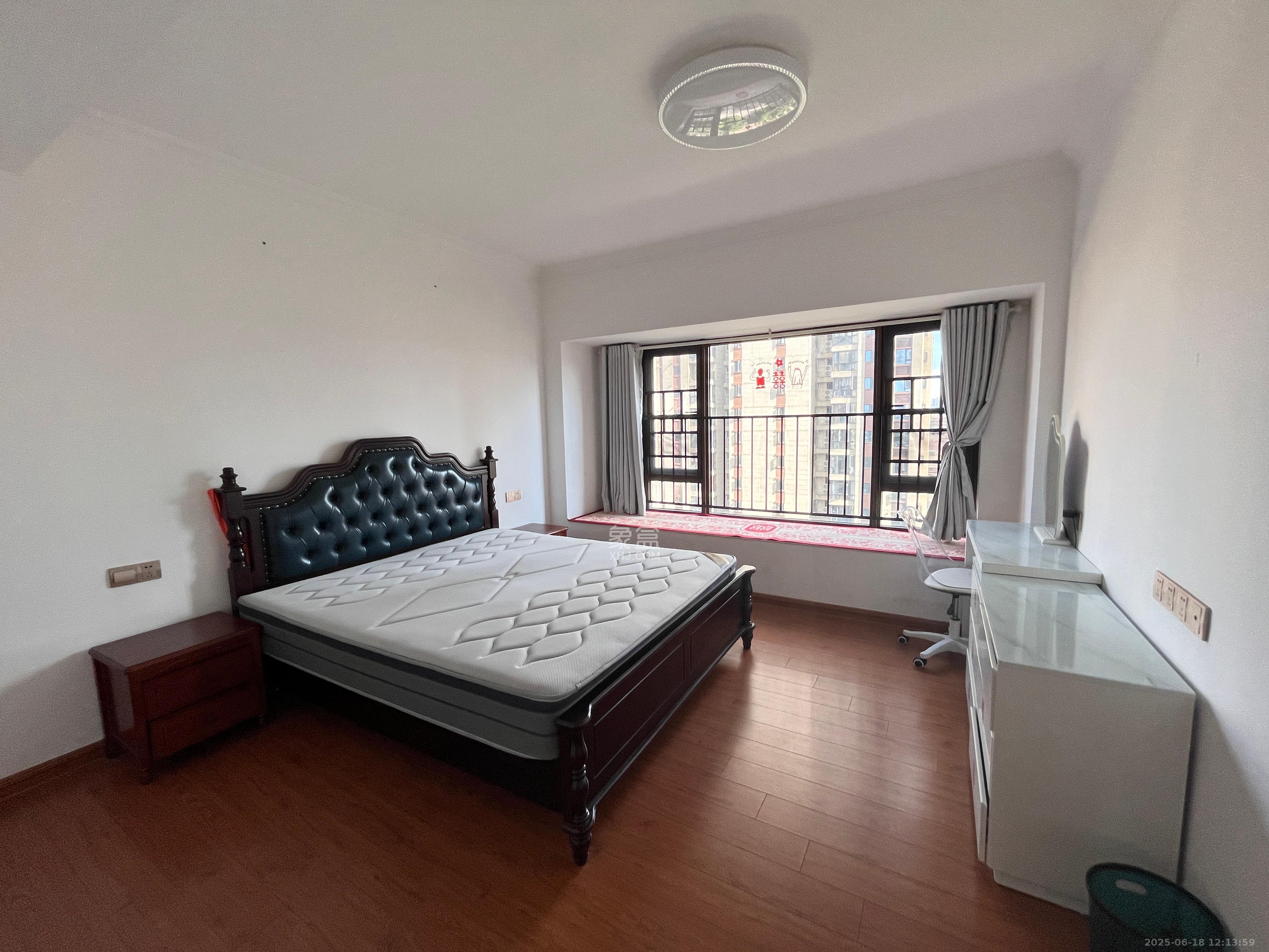 碧桂园星城首府 6室2厅3卫 6000.0元/月 碧桂园星城首府 6室2厅3卫 6000.0元/月室内图