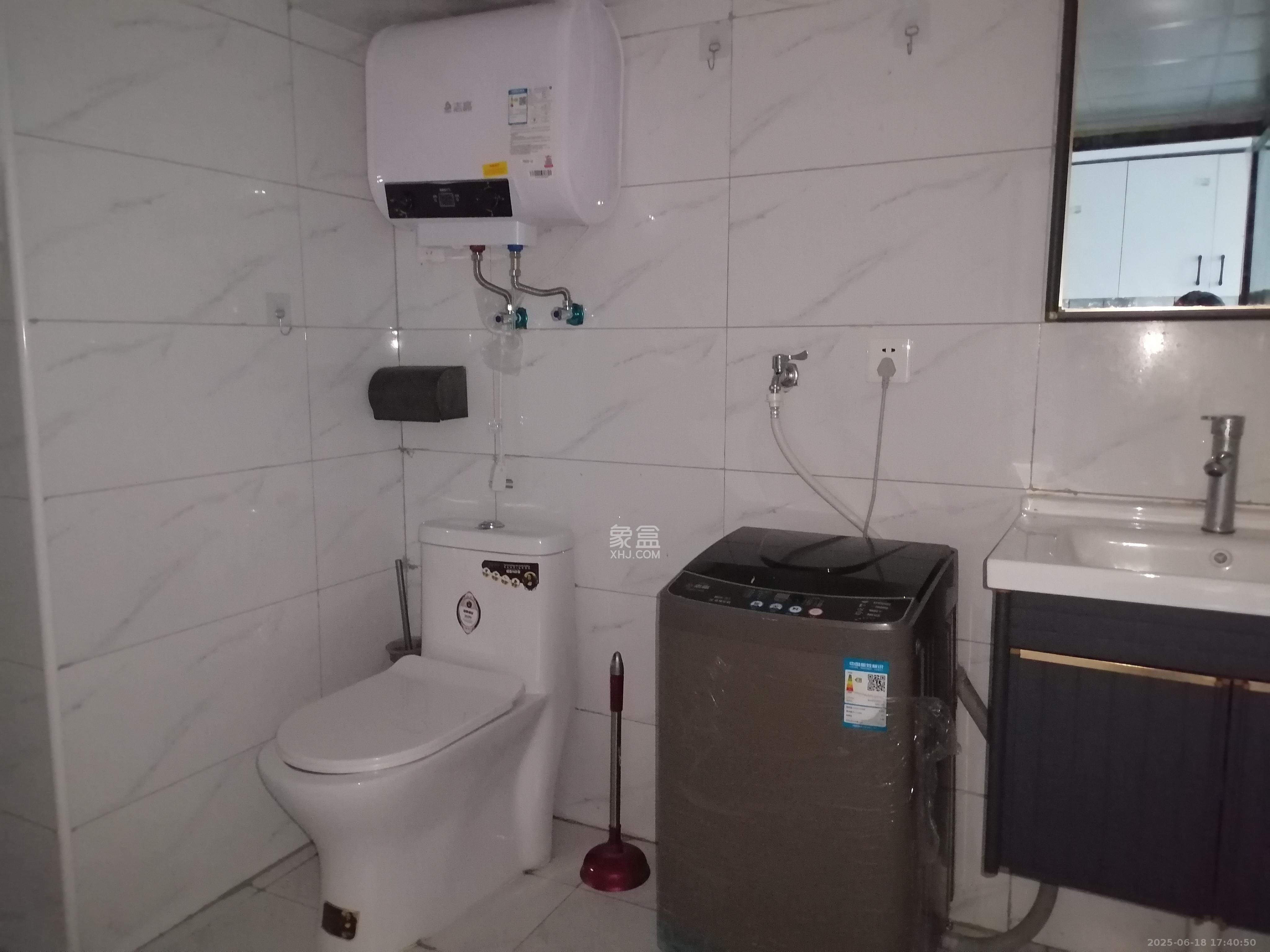 华润置地广场二期 1室1厅1卫 1500.0元/月 华润置地广场二期 1室1厅1卫 1500.0元/月室内图