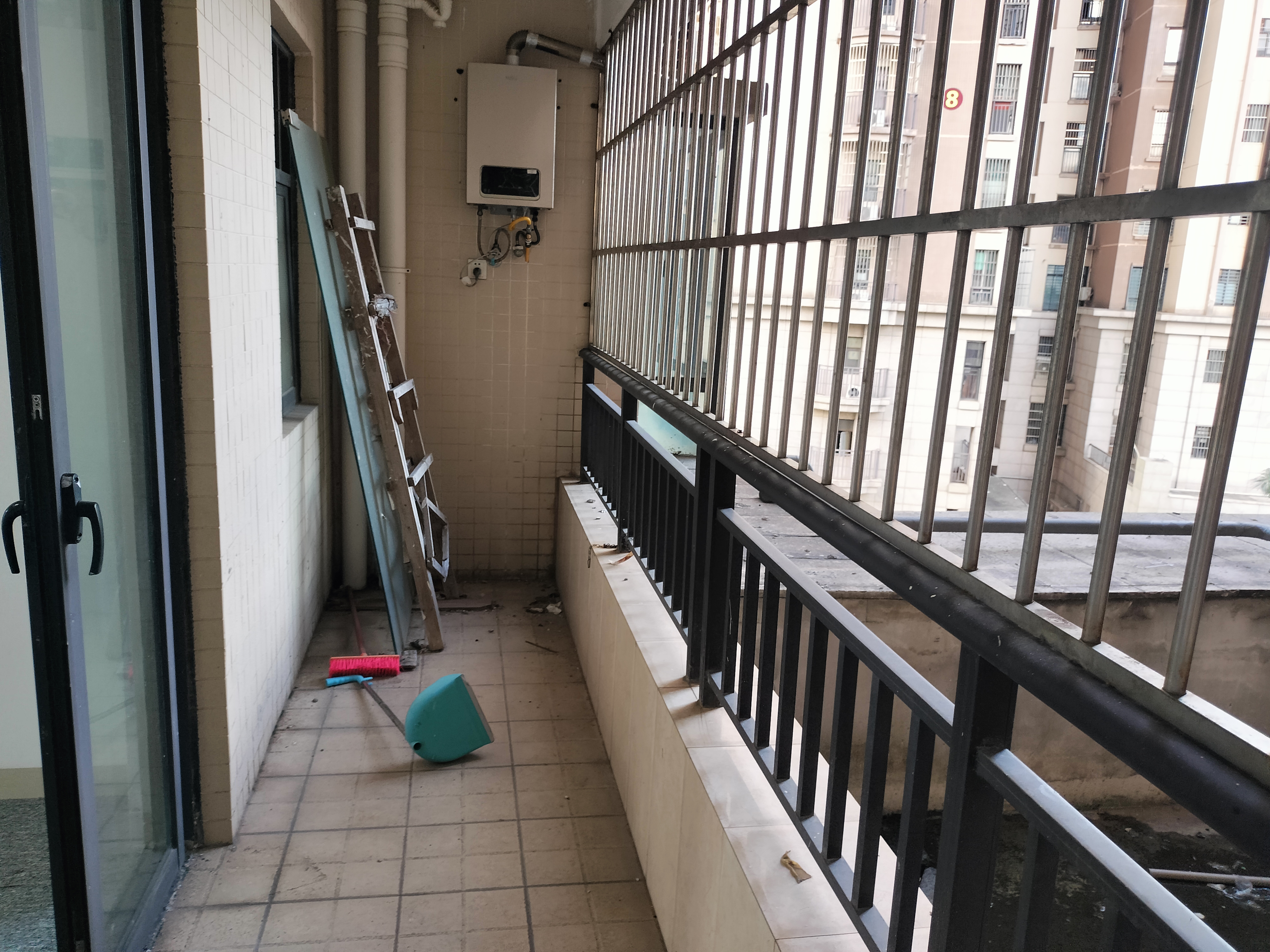 和风江岸 4室2厅2卫 4000.0元/月 和风江岸 4室2厅2卫 4000.0元/月室内图